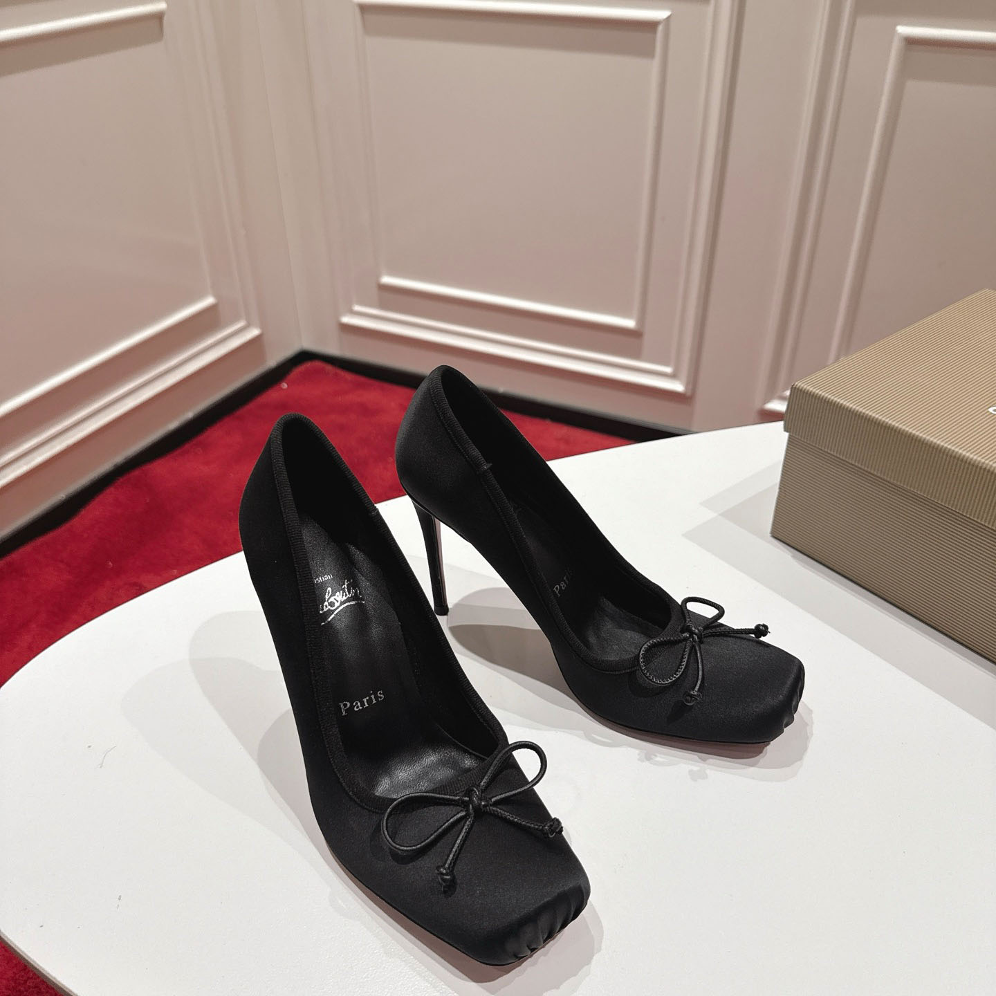Christian Louboutin Cassia Nodo 100 mm Pumps  Crepe Satin - DopestKickz