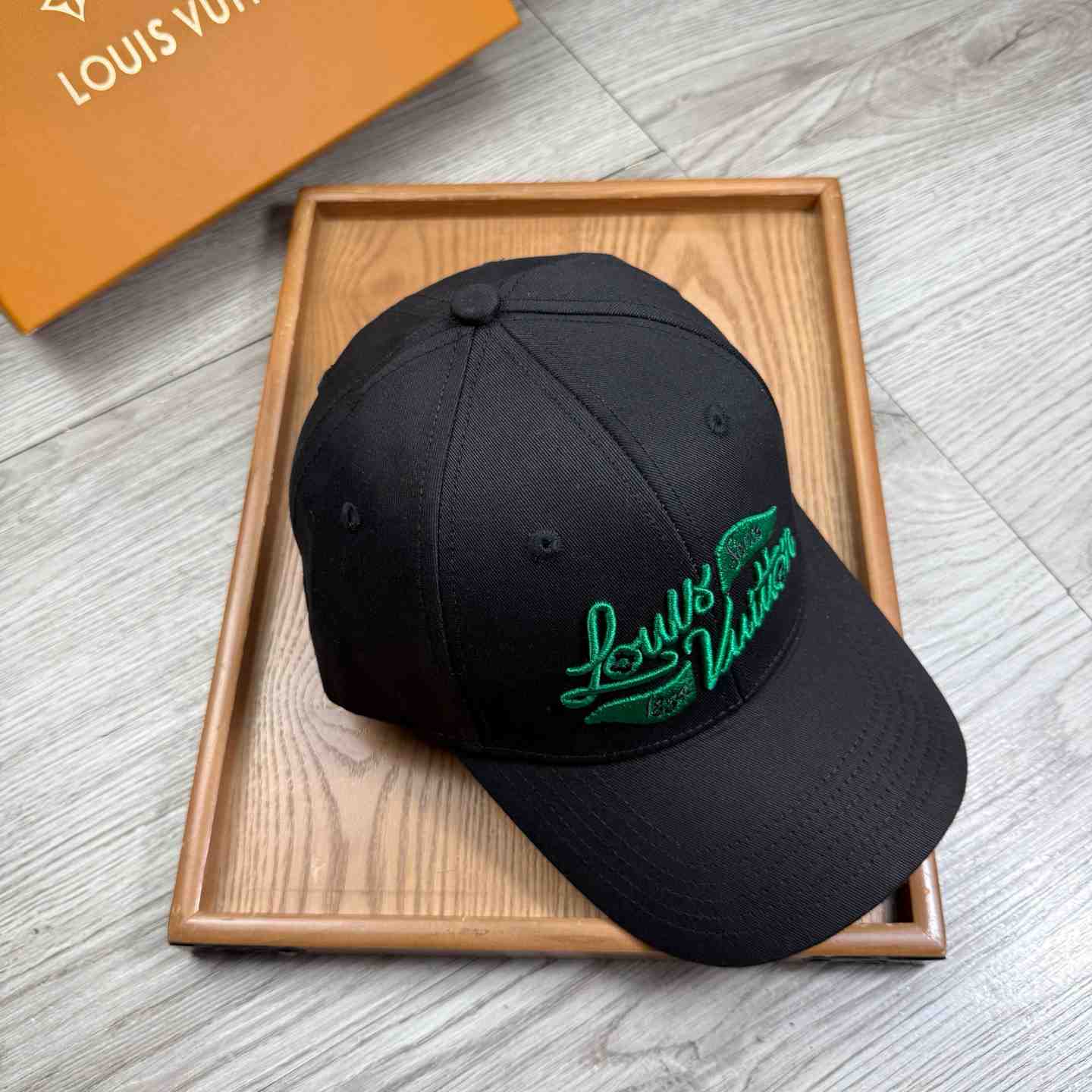 Louis Vuitton Golf Cap - DopestKickz