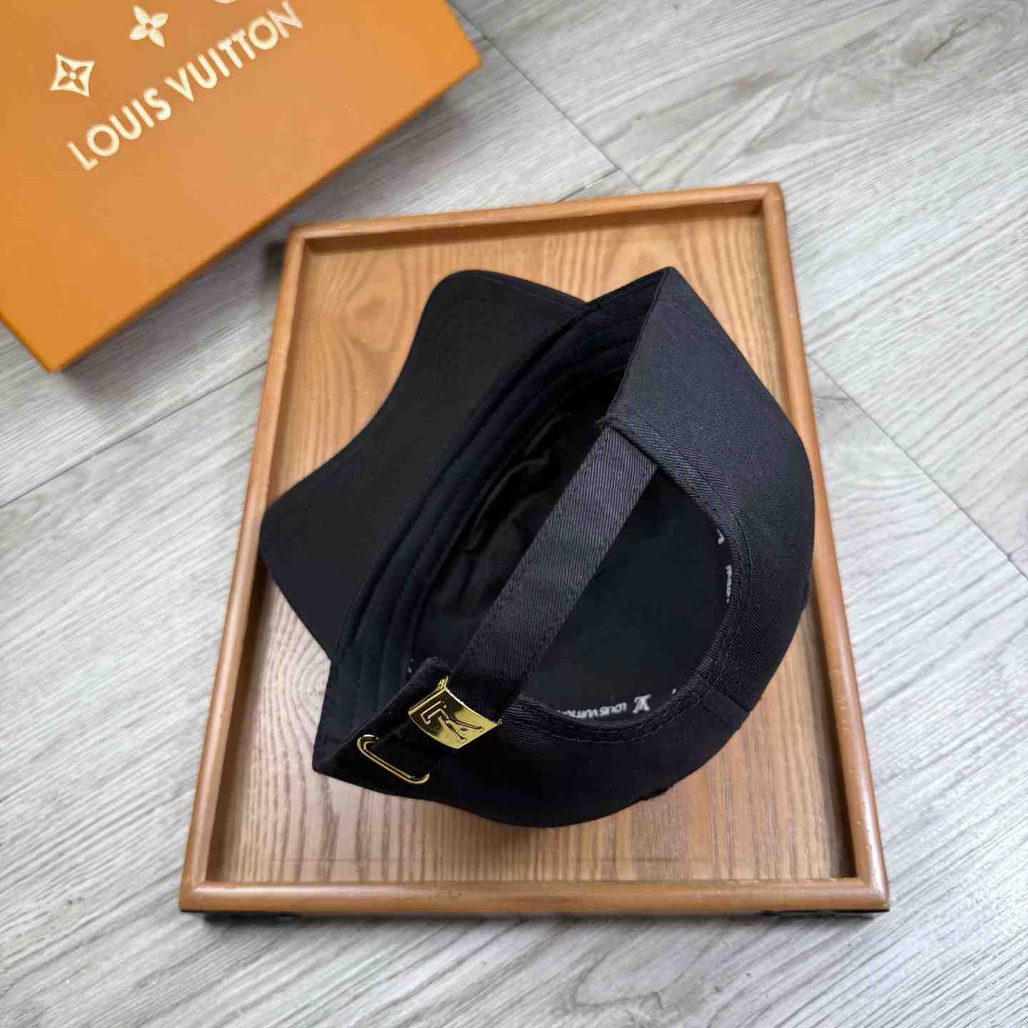 Louis Vuitton Golf Cap - DopestKickz