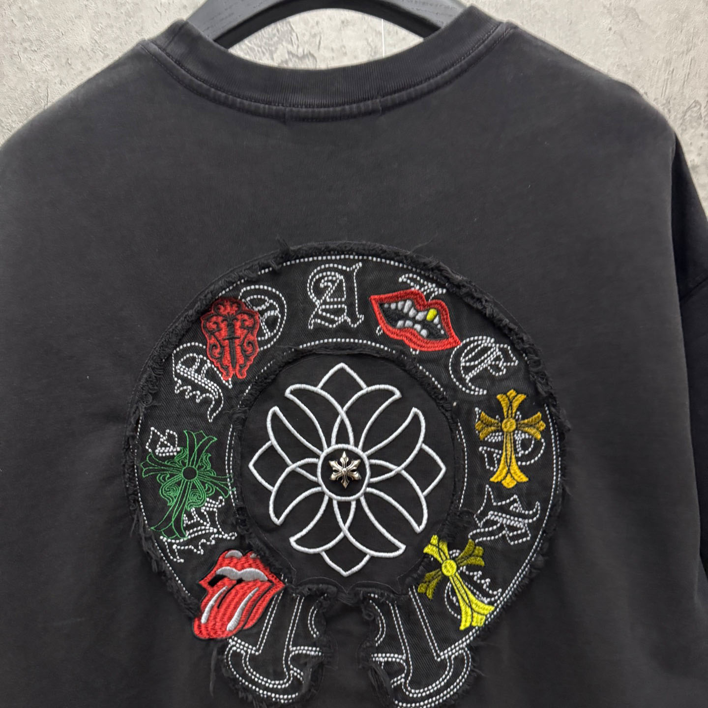 Chrome Hearts Horseshoe Cross Lips Patch Embroidered Crewneck Tee 'Black' - DopestKickz