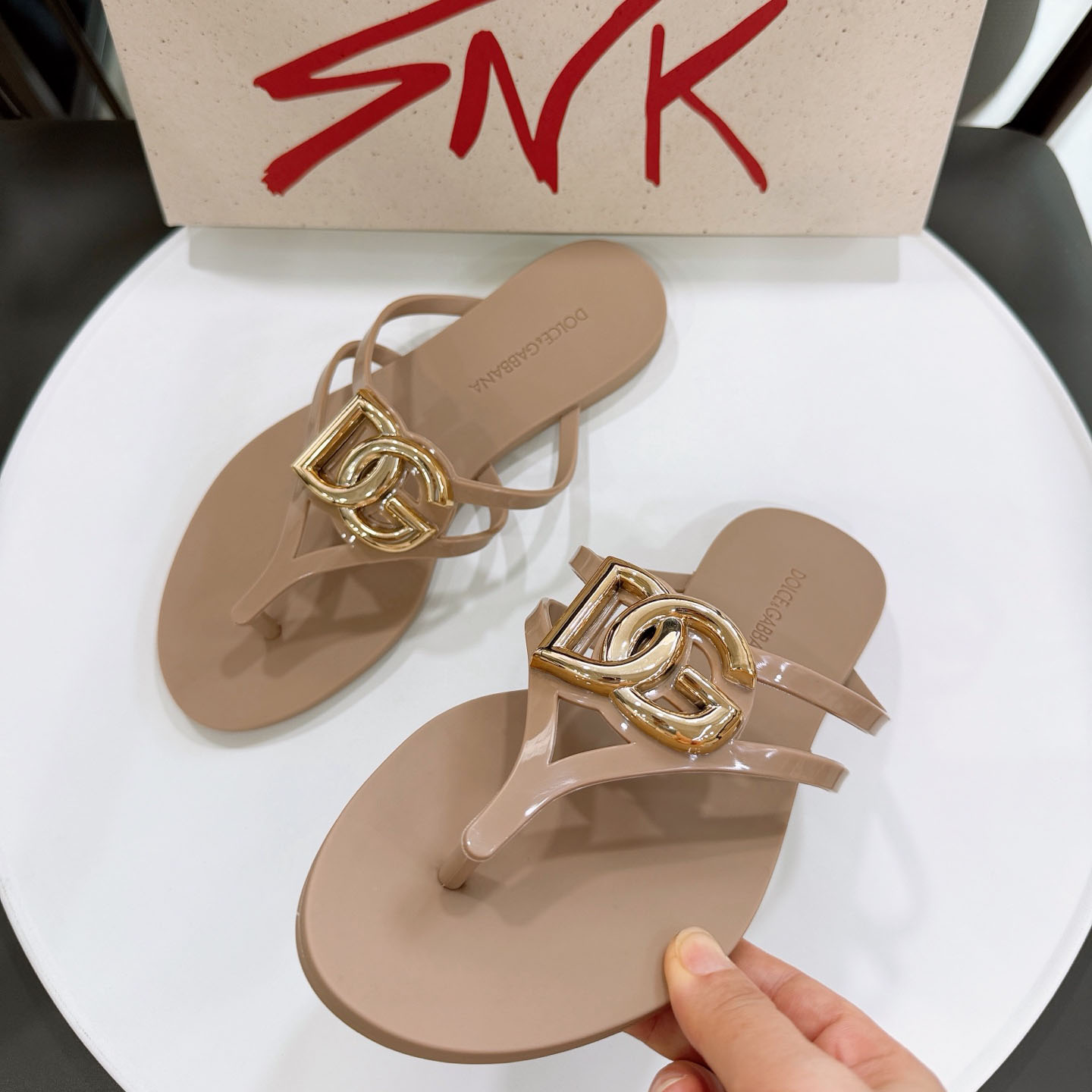 Dolce & Gabbana Rubber Beachwear Slides With Logo - DopestKickz