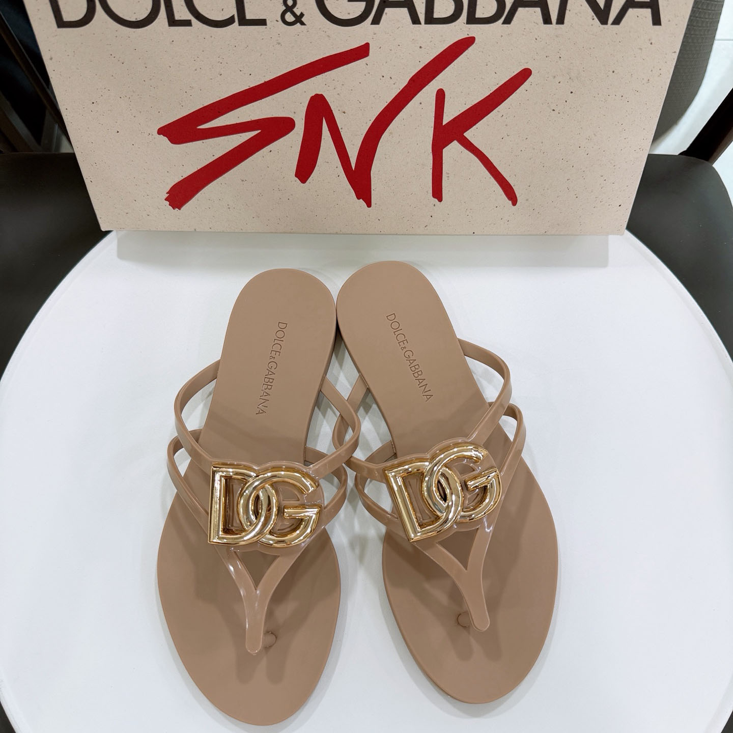 Dolce & Gabbana Rubber Beachwear Slides With Logo - DopestKickz