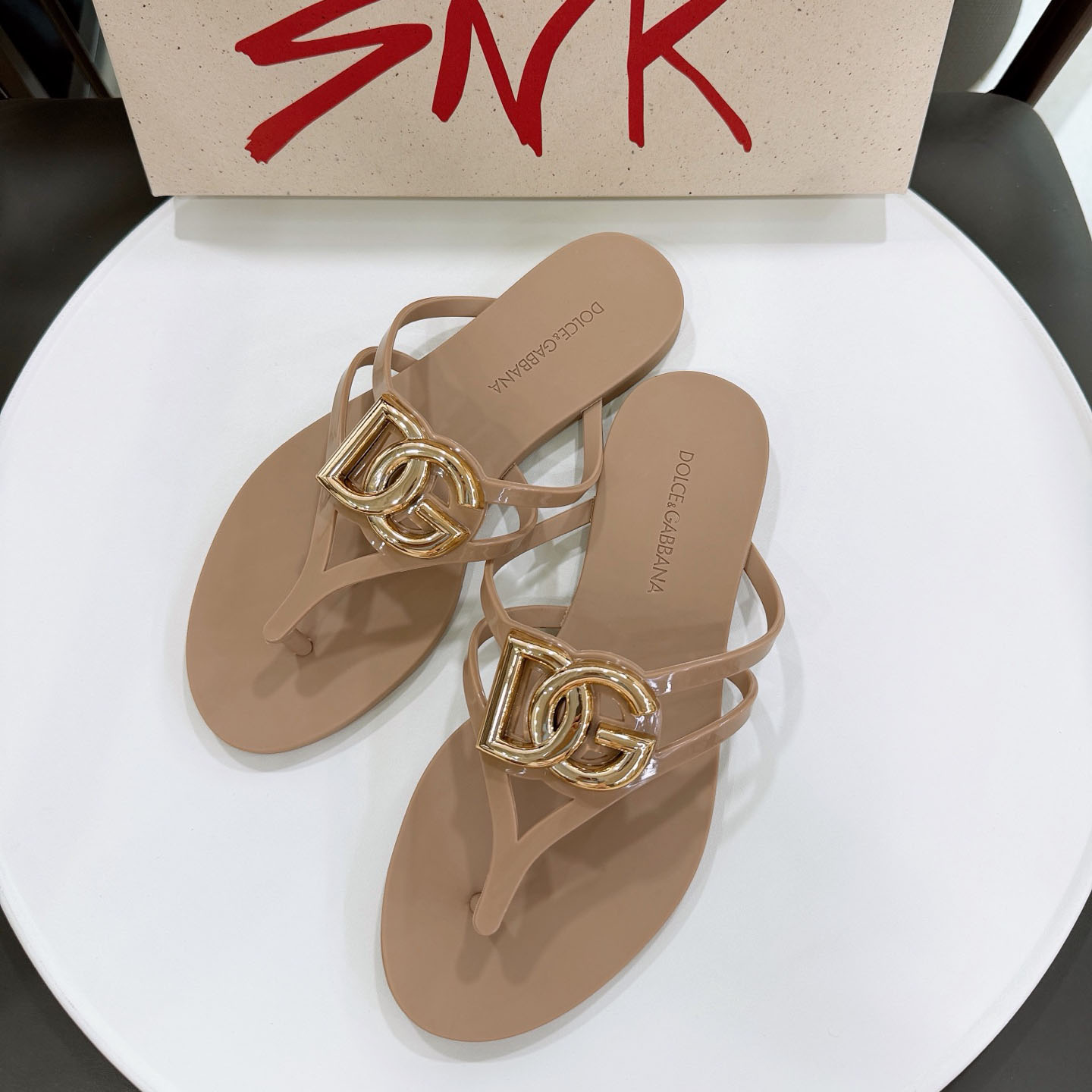 Dolce & Gabbana Rubber Beachwear Slides With Logo - DopestKickz