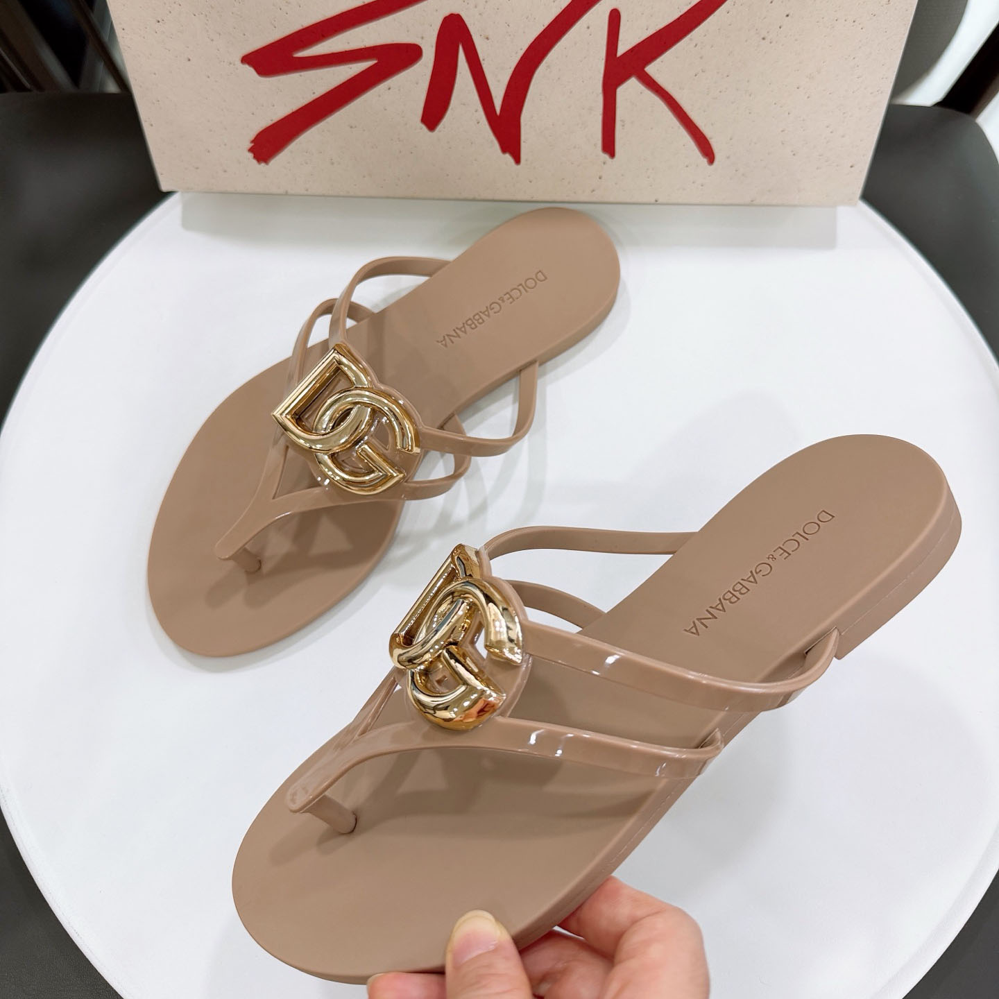 Dolce & Gabbana Rubber Beachwear Slides With Logo - DopestKickz