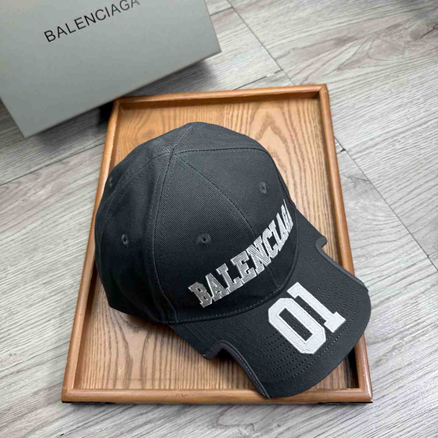 Balenciaga Cap - DopestKickz