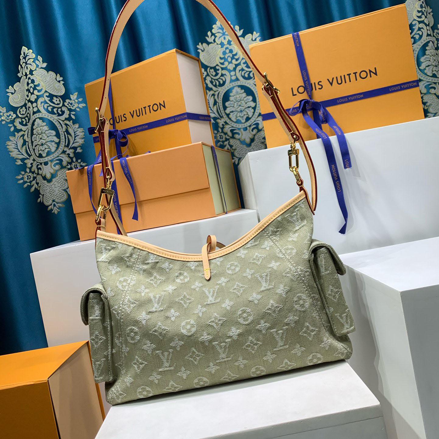 Louis Vuitton CarryAll Cargo PM  M27623 - DopestKickz