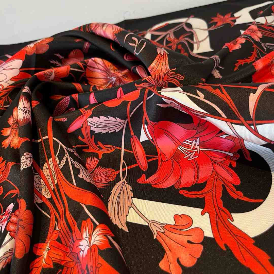 Gucci Floral Print Silk Carré Silk - DopestKickz