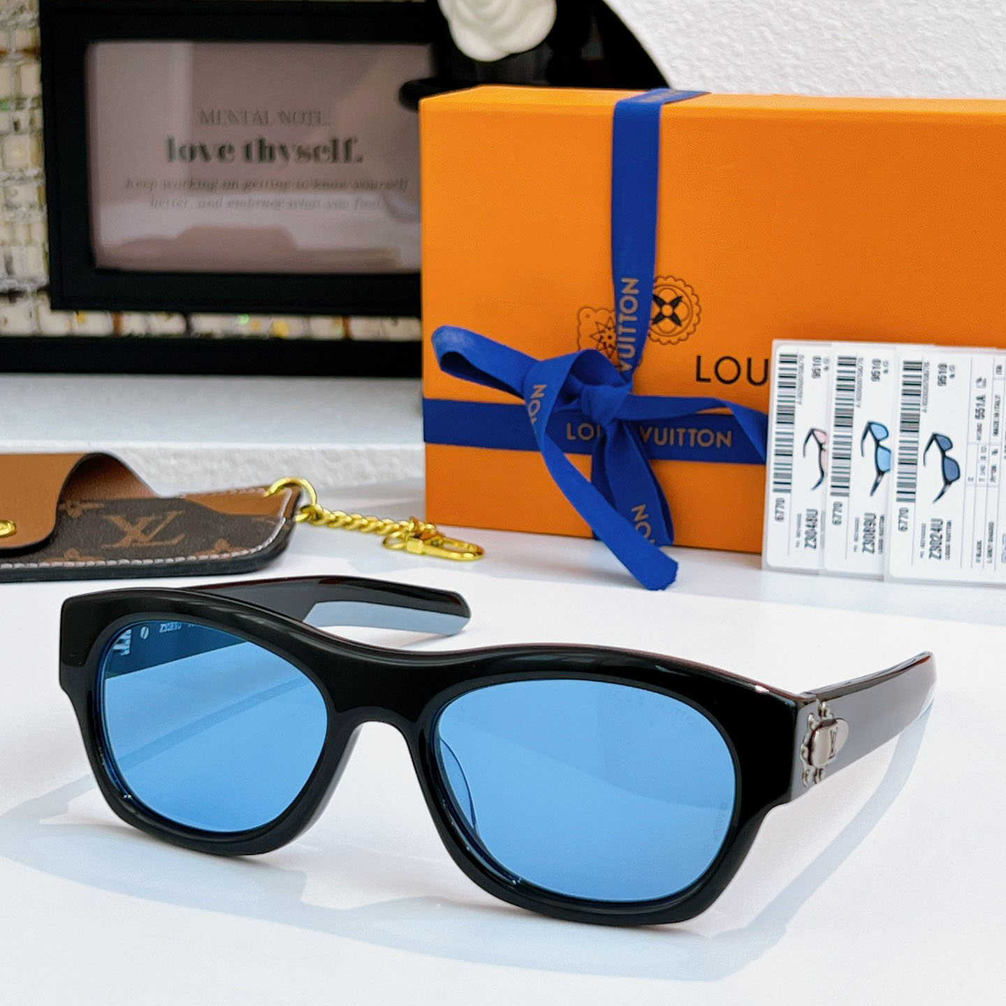 Louis Vuitton LV Frog Round Square Sunglasses - DopestKickz