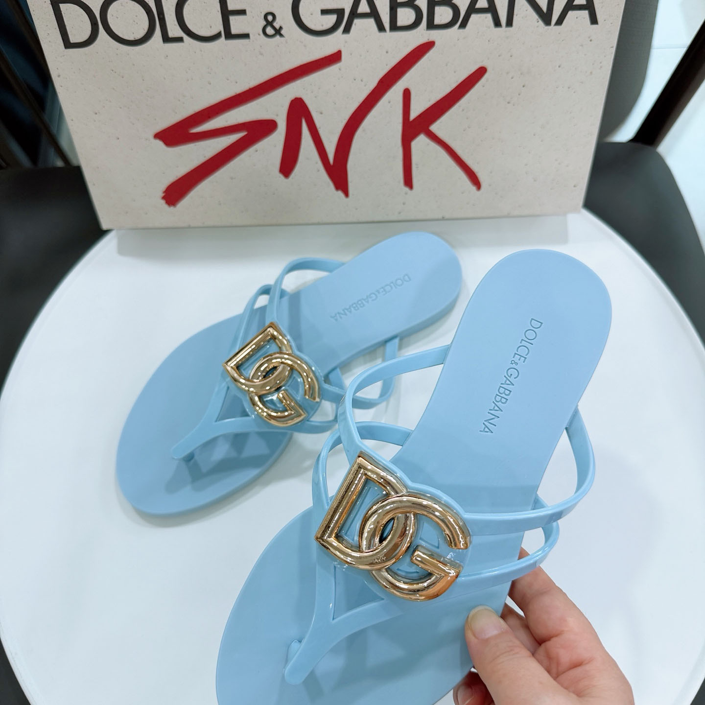 Dolce & Gabbana Rubber Beachwear Slides With Logo - DopestKickz