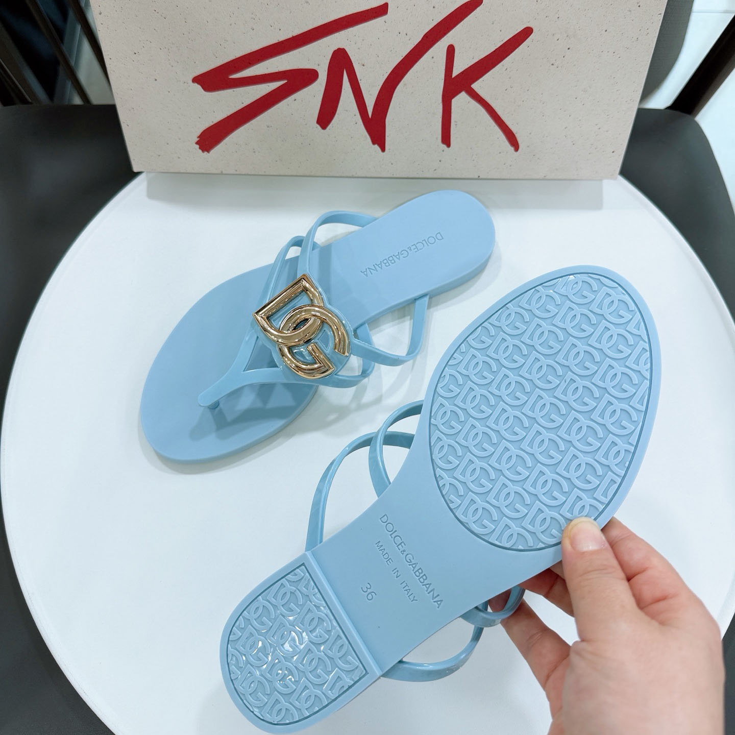Dolce & Gabbana Rubber Beachwear Slides With Logo - DopestKickz