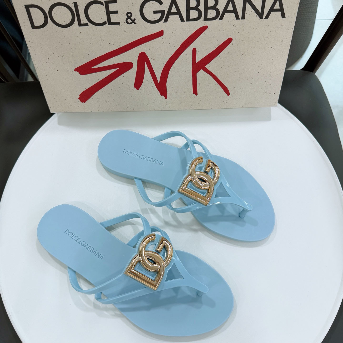 Dolce & Gabbana Rubber Beachwear Slides With Logo - DopestKickz
