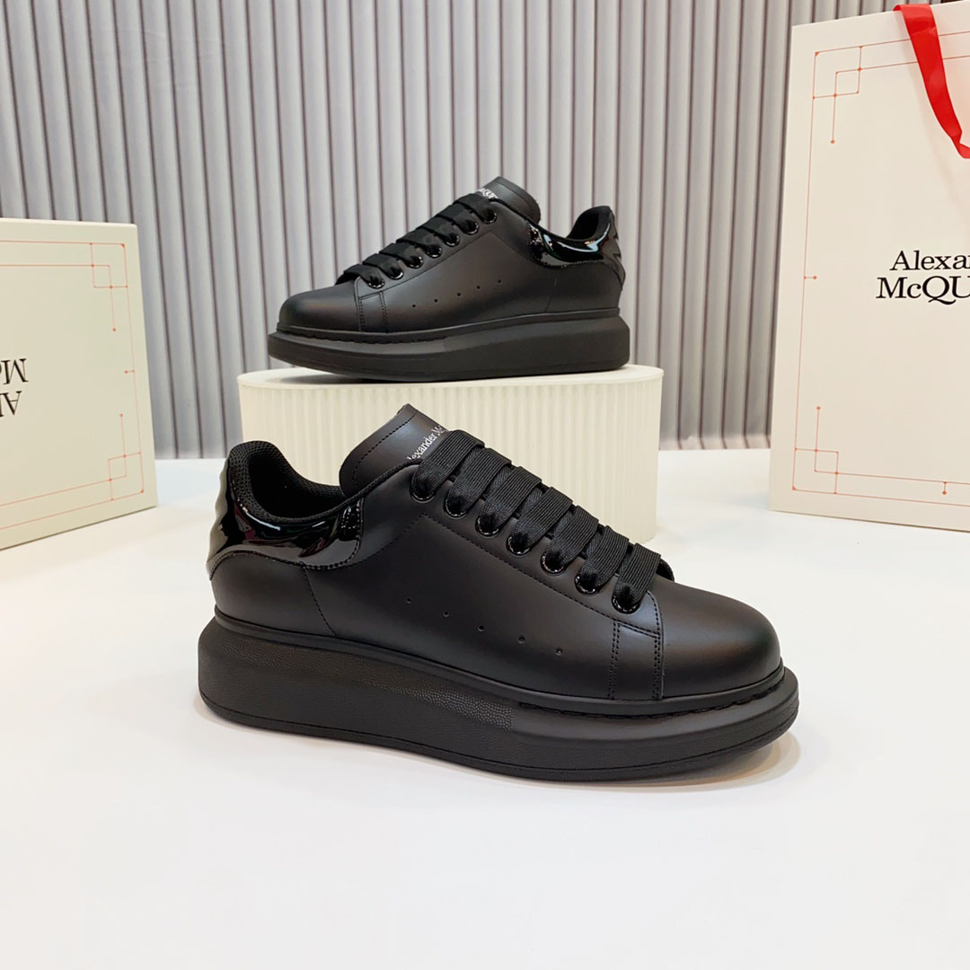 Alexander McQueen Oversized Sneaker 'Black' - DopestKickz
