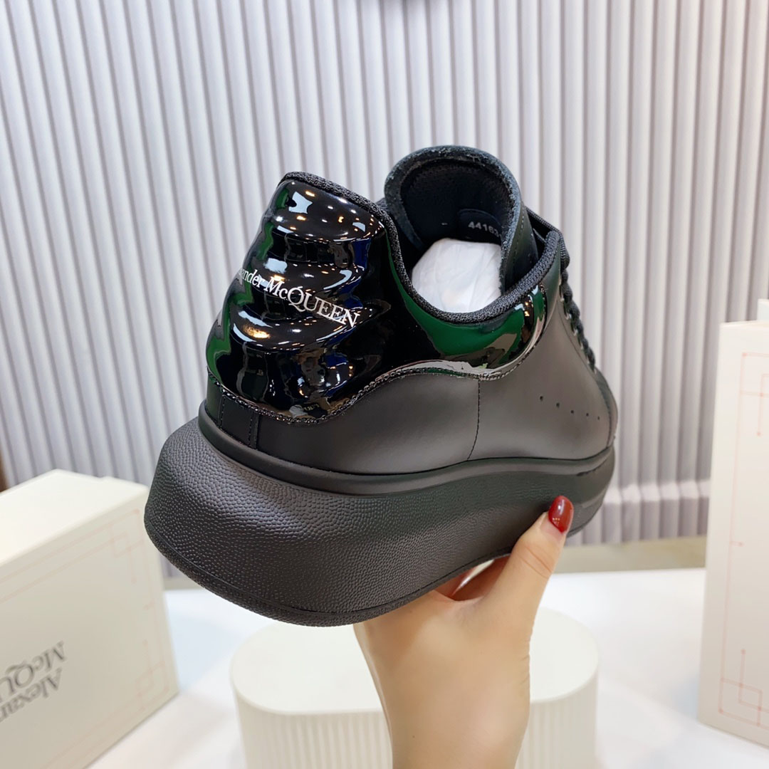 Alexander McQueen Oversized Sneaker 'Black' - DopestKickz