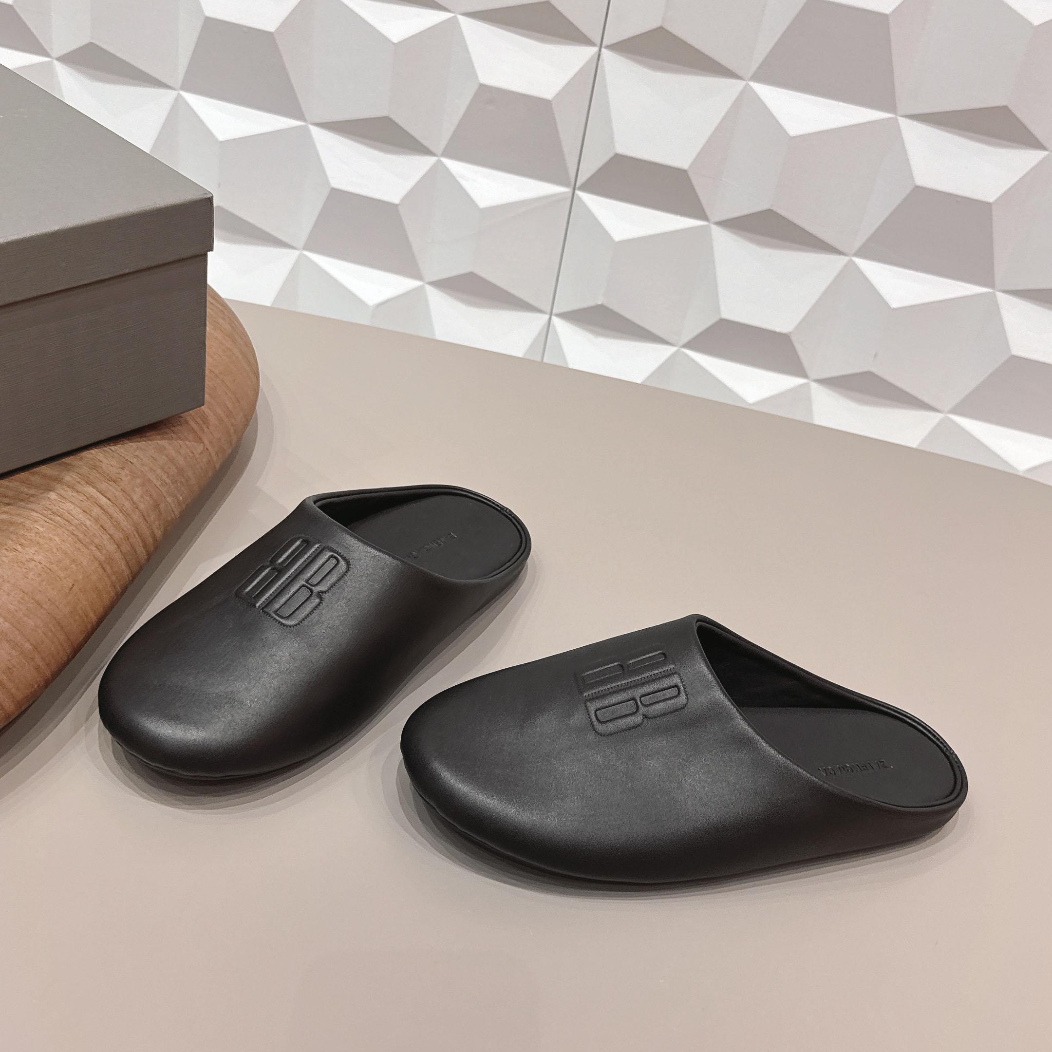 Balenciaga Château Flat Mules - DopestKickz