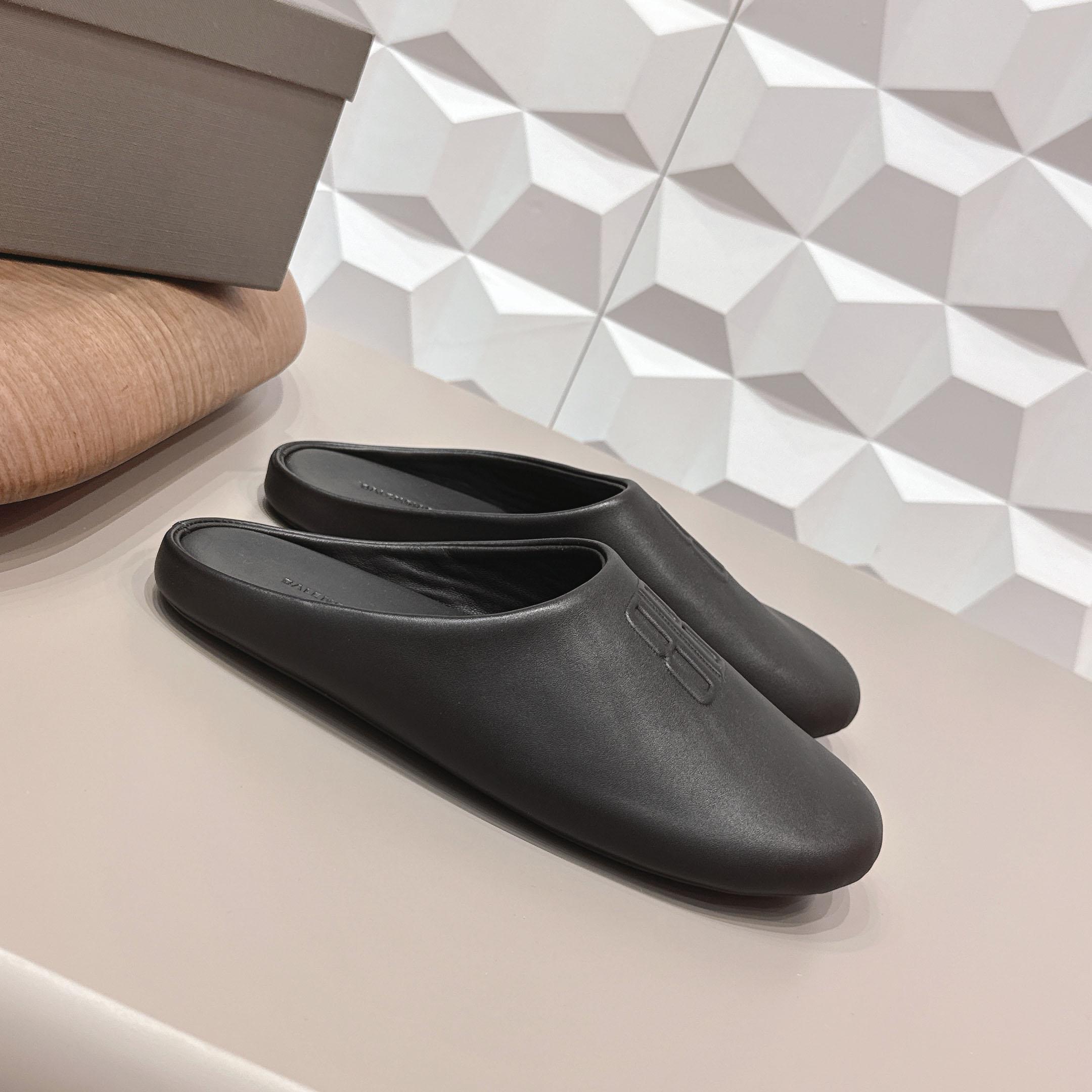 Balenciaga Château Flat Mules - DopestKickz