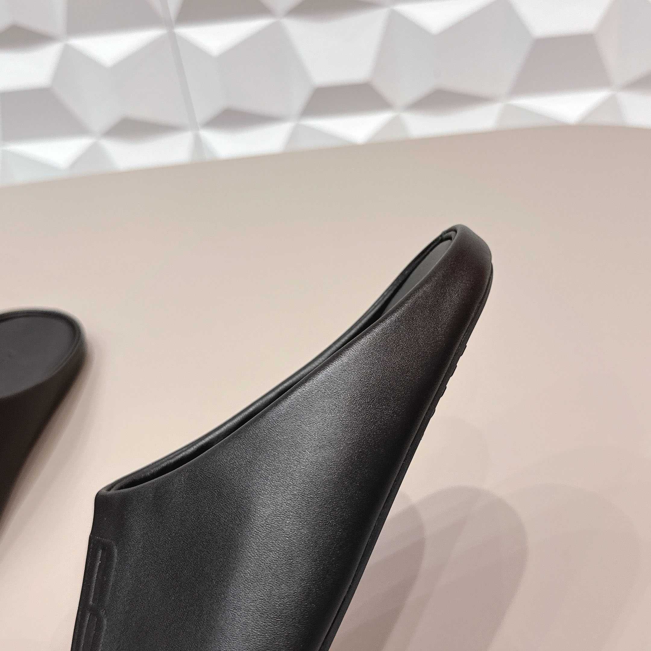Balenciaga Château Flat Mules - DopestKickz