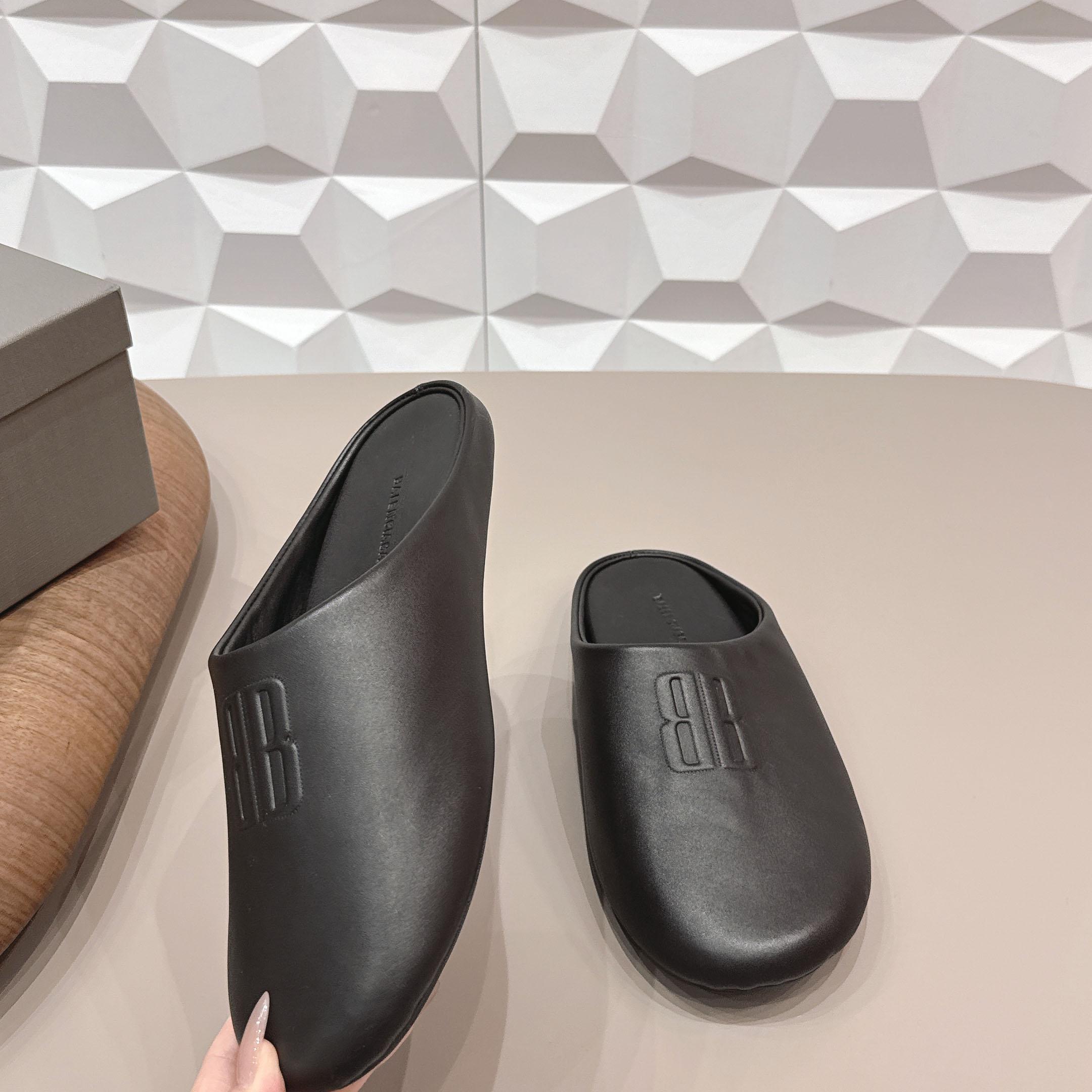 Balenciaga Château Flat Mules - DopestKickz