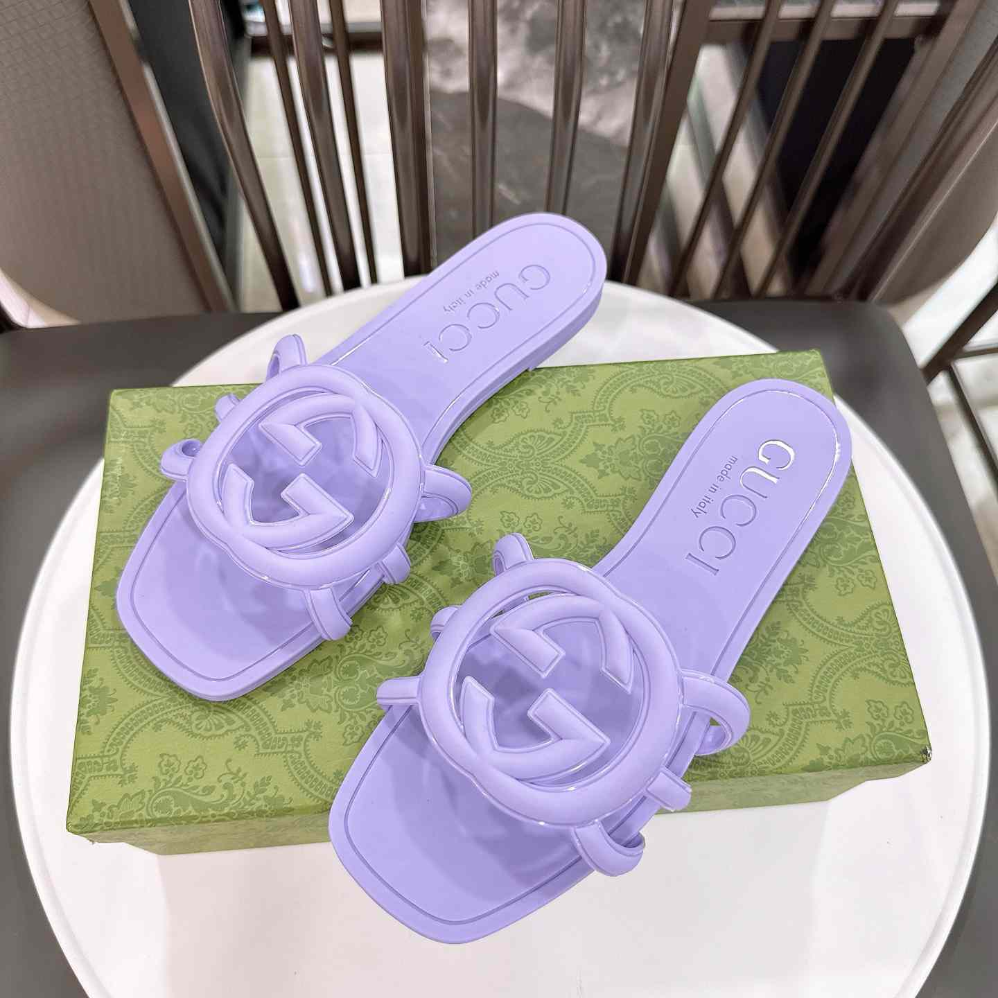 Gucci Wmns Interlocking G Slide Sandal - DopestKickz