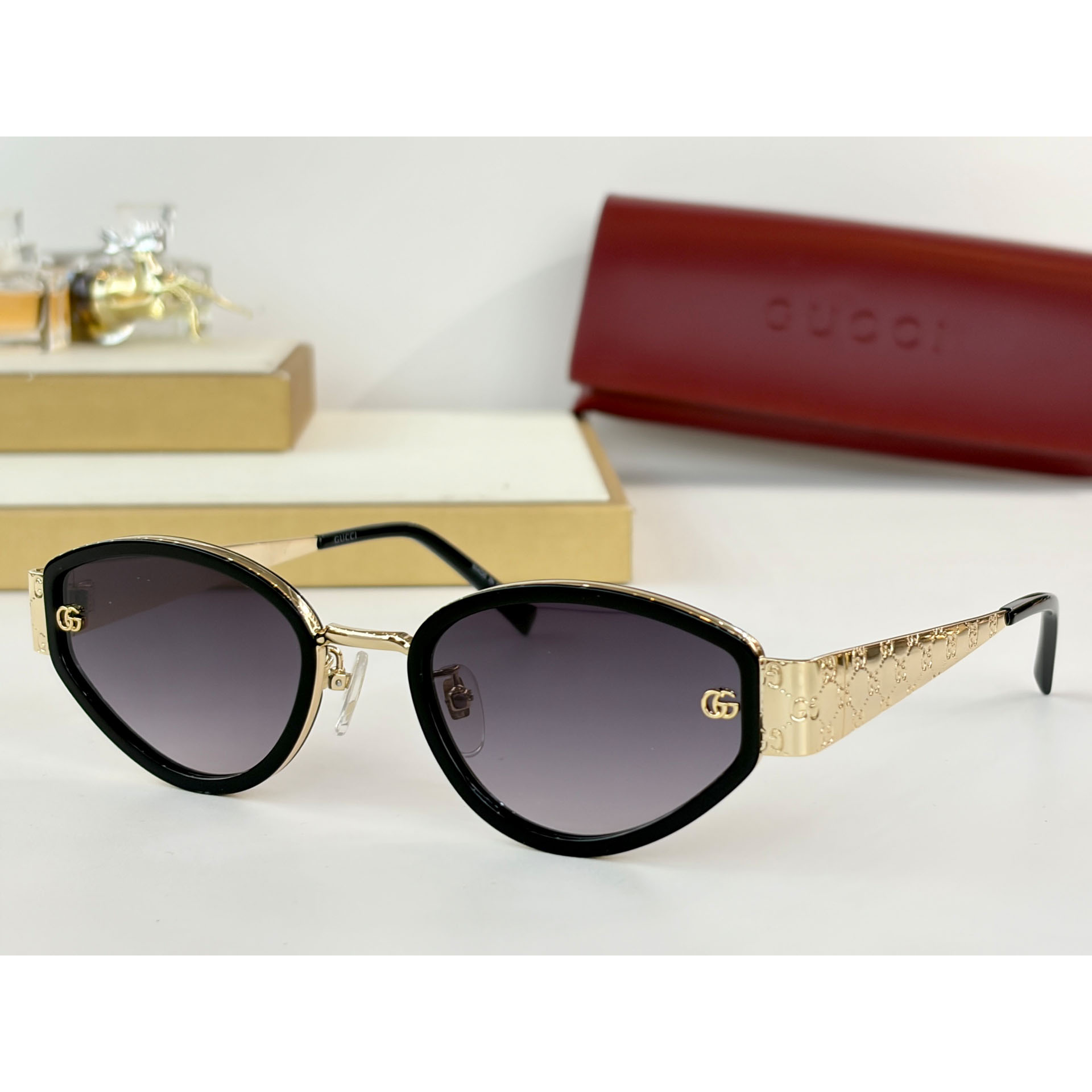 Gucci GG2034SK Sunglasses  - DopestKickz