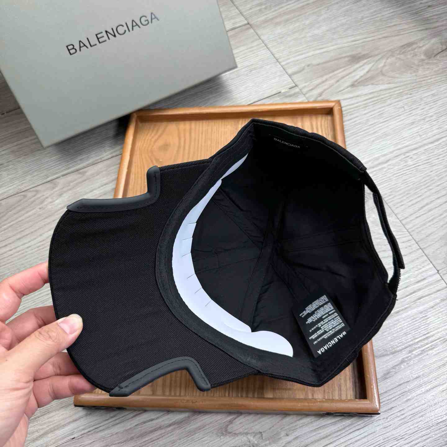 Balenciaga Cap - DopestKickz