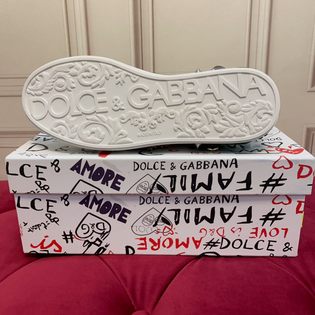 Dolce & Gabbana Logo-Patch Sneakers - DopestKickz