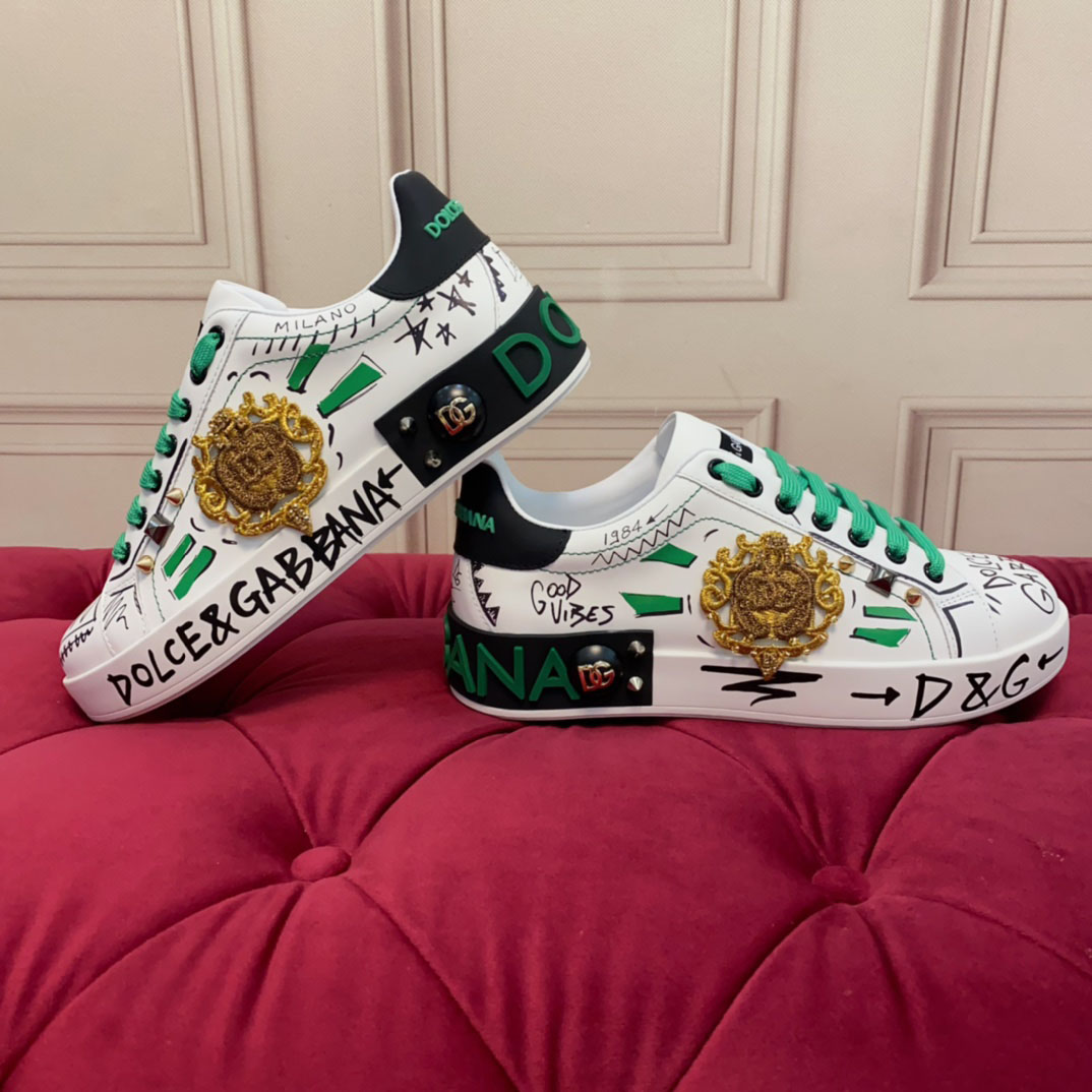 Dolce & Gabbana Logo-Patch Sneakers - DopestKickz