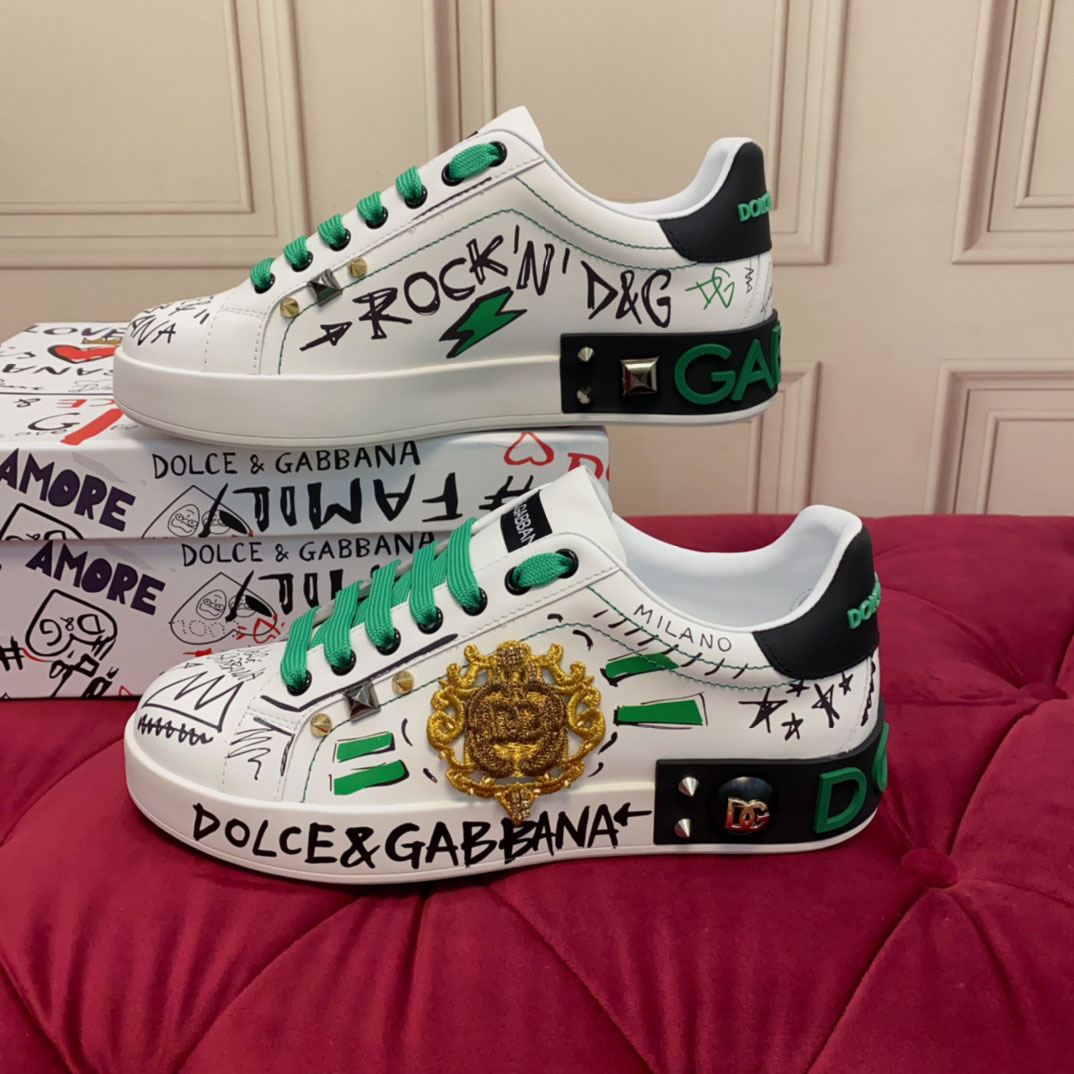 Dolce & Gabbana Logo-Patch Sneakers - DopestKickz