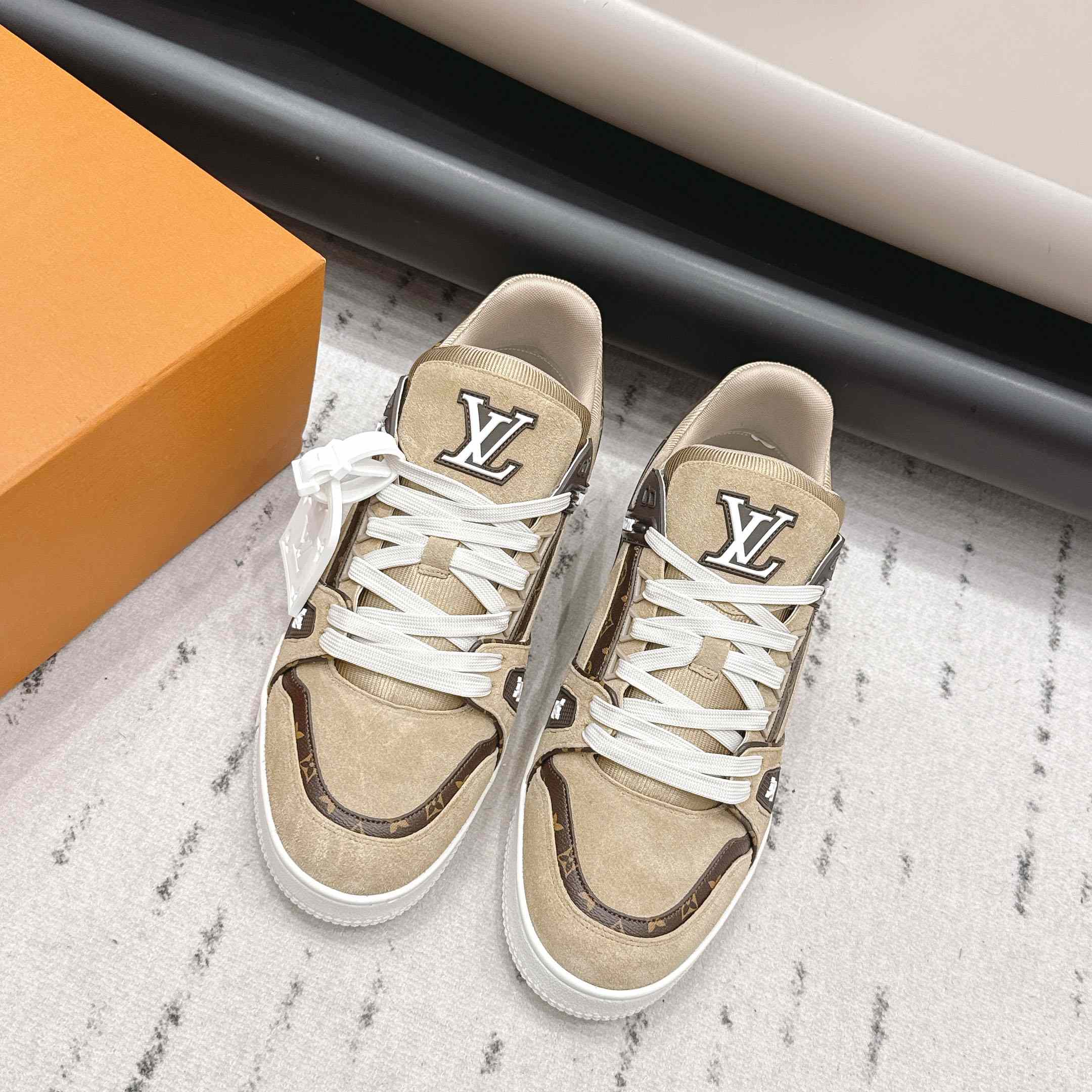 Louis Vuitton LV Trainer Sneaker 1AKB6Q - DopestKickz
