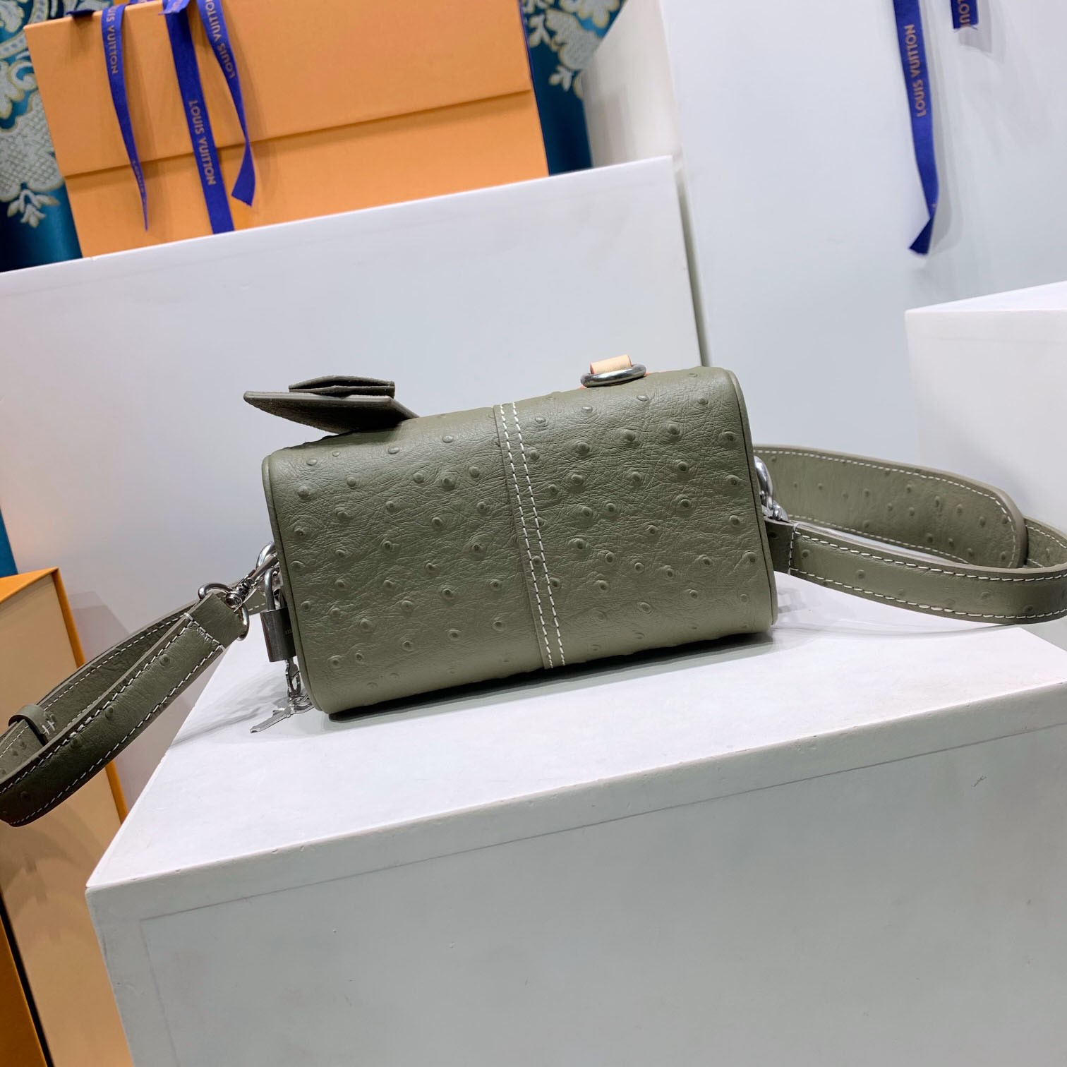 Louis Vuitton Speedy 18 Bandoulière  N89151 - DopestKickz