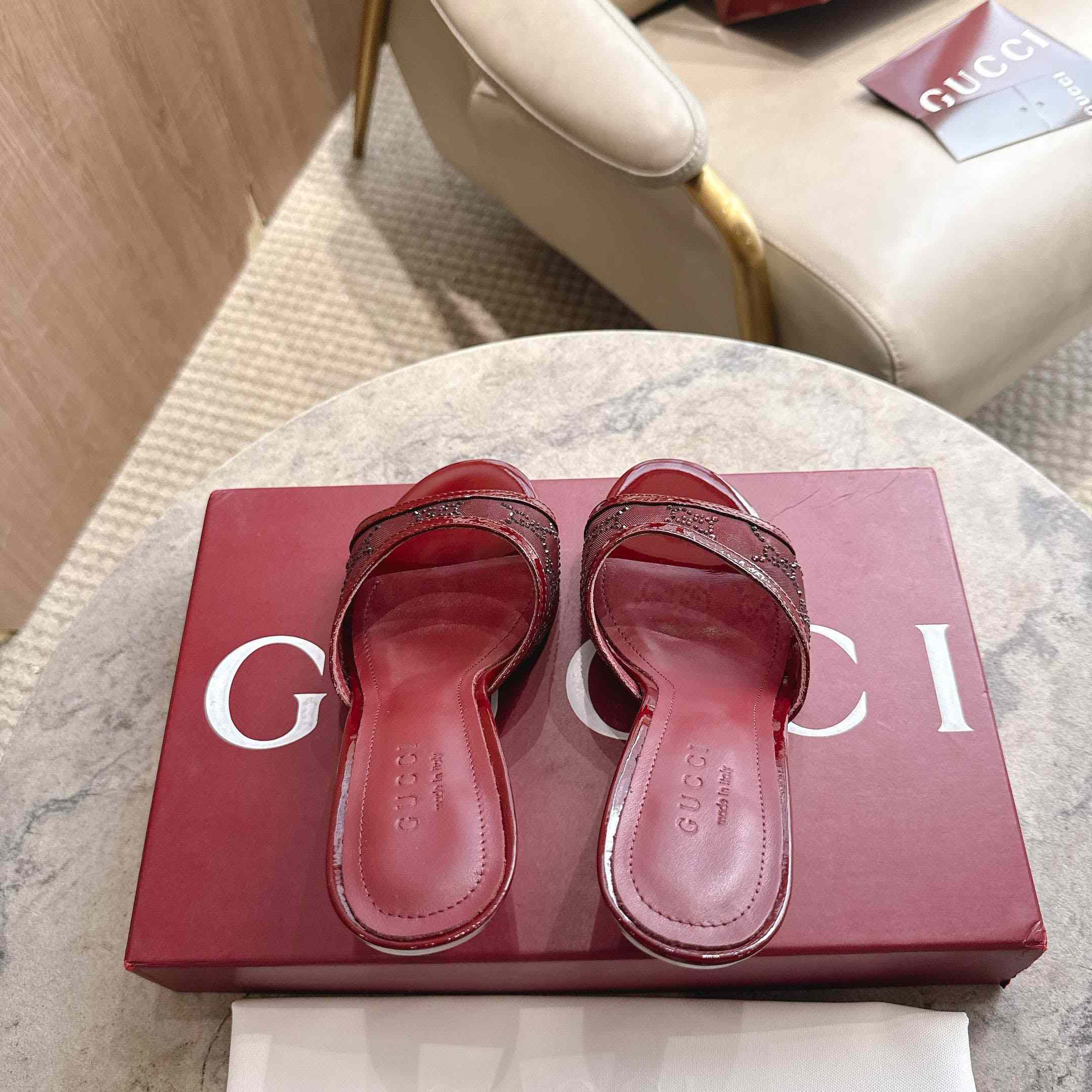 Gucci Women's crystal slide sandal - DopestKickz