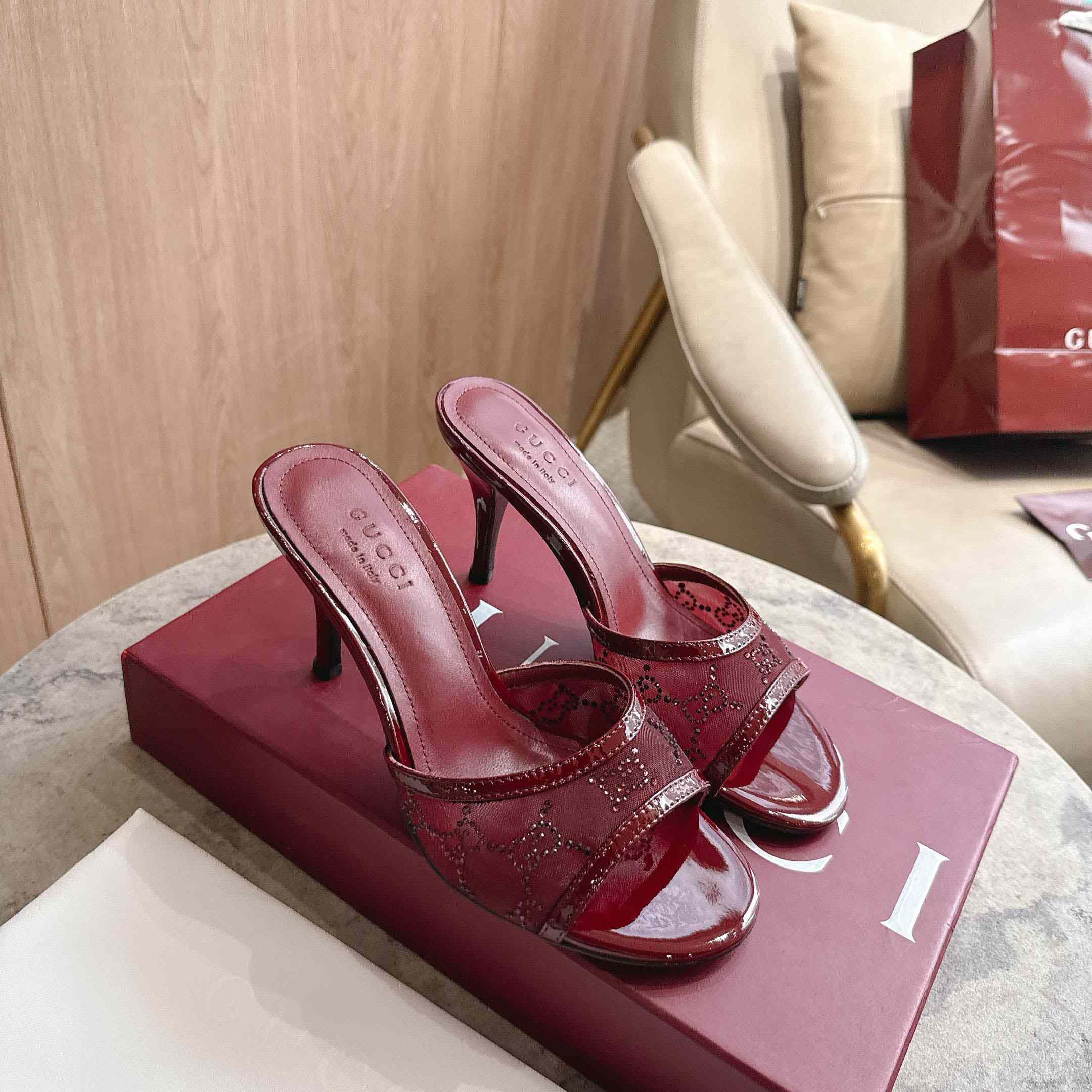 Gucci Women's crystal slide sandal - DopestKickz
