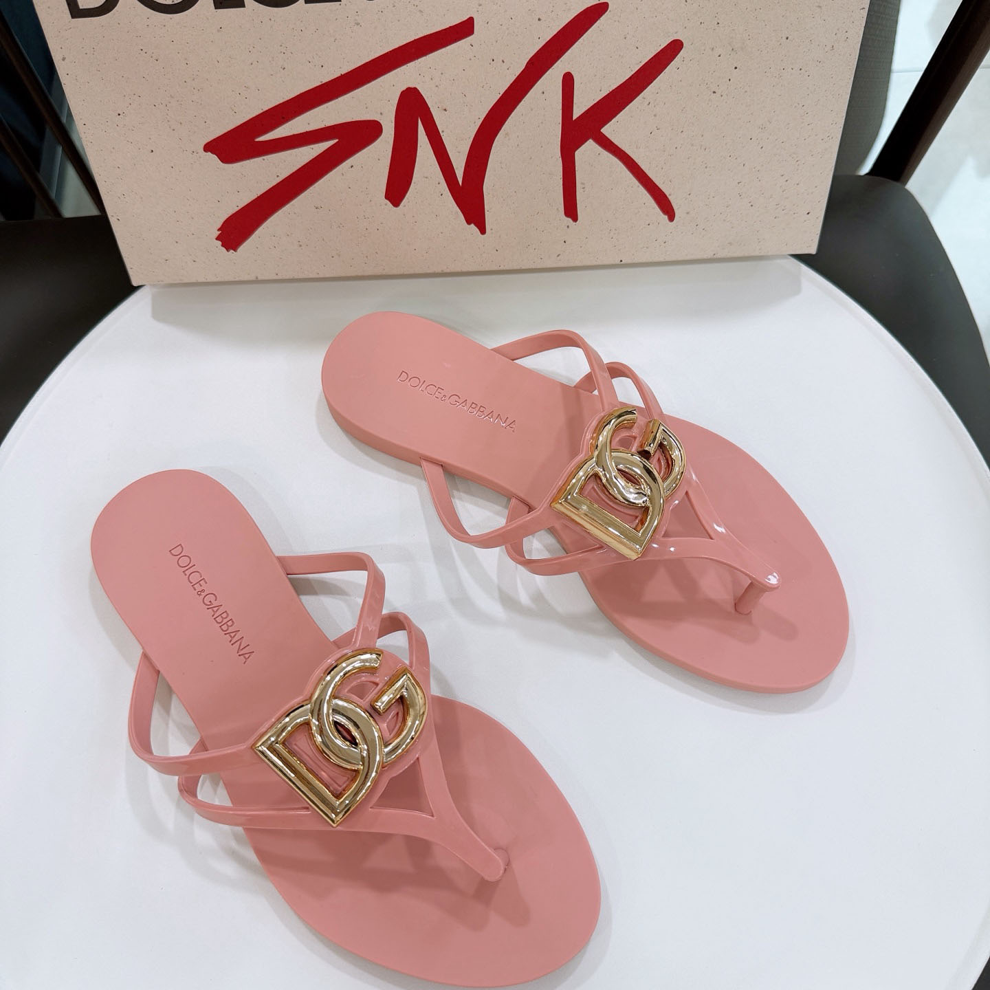 Dolce & Gabbana Rubber Beachwear Slides With Logo - DopestKickz