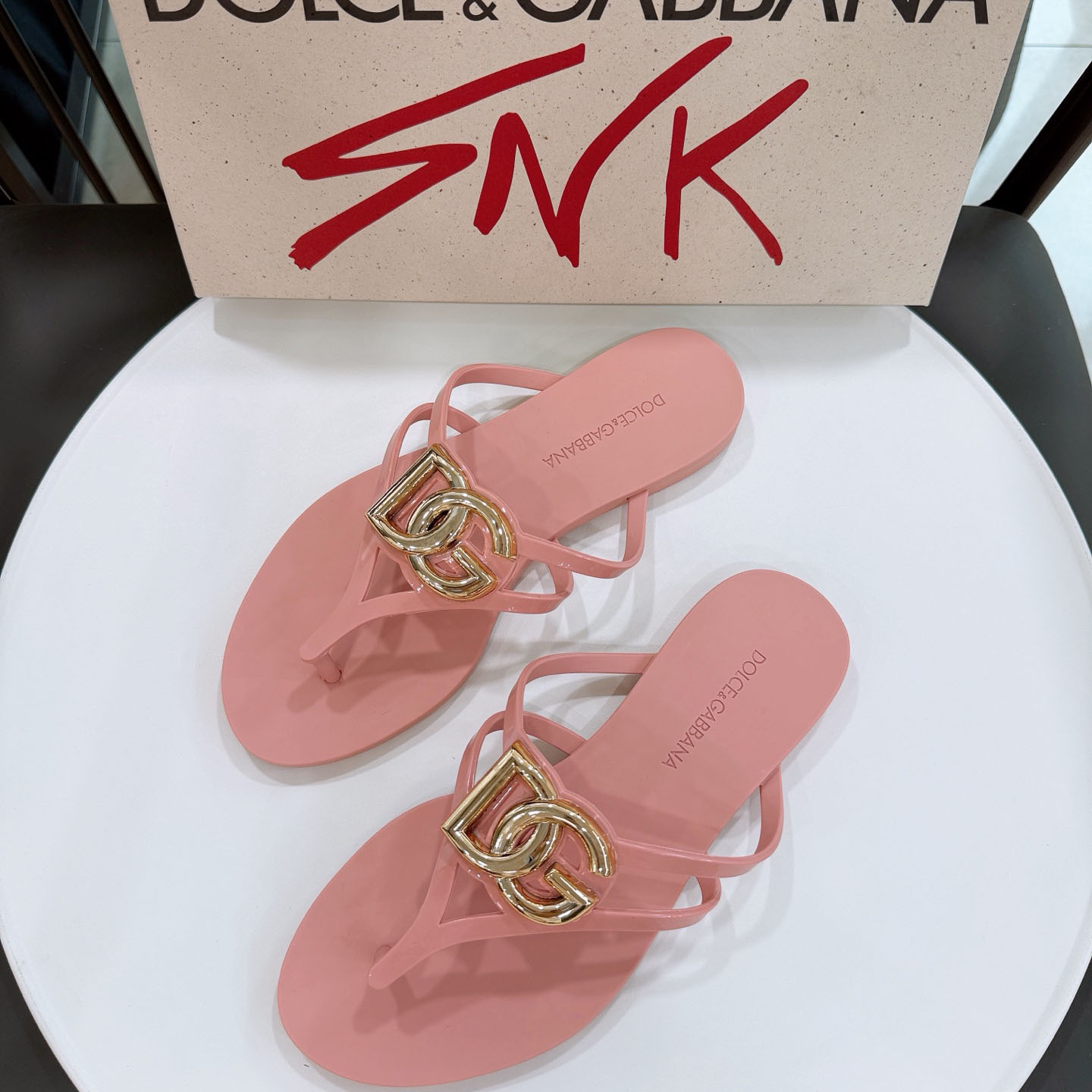 Dolce & Gabbana Rubber Beachwear Slides With Logo - DopestKickz