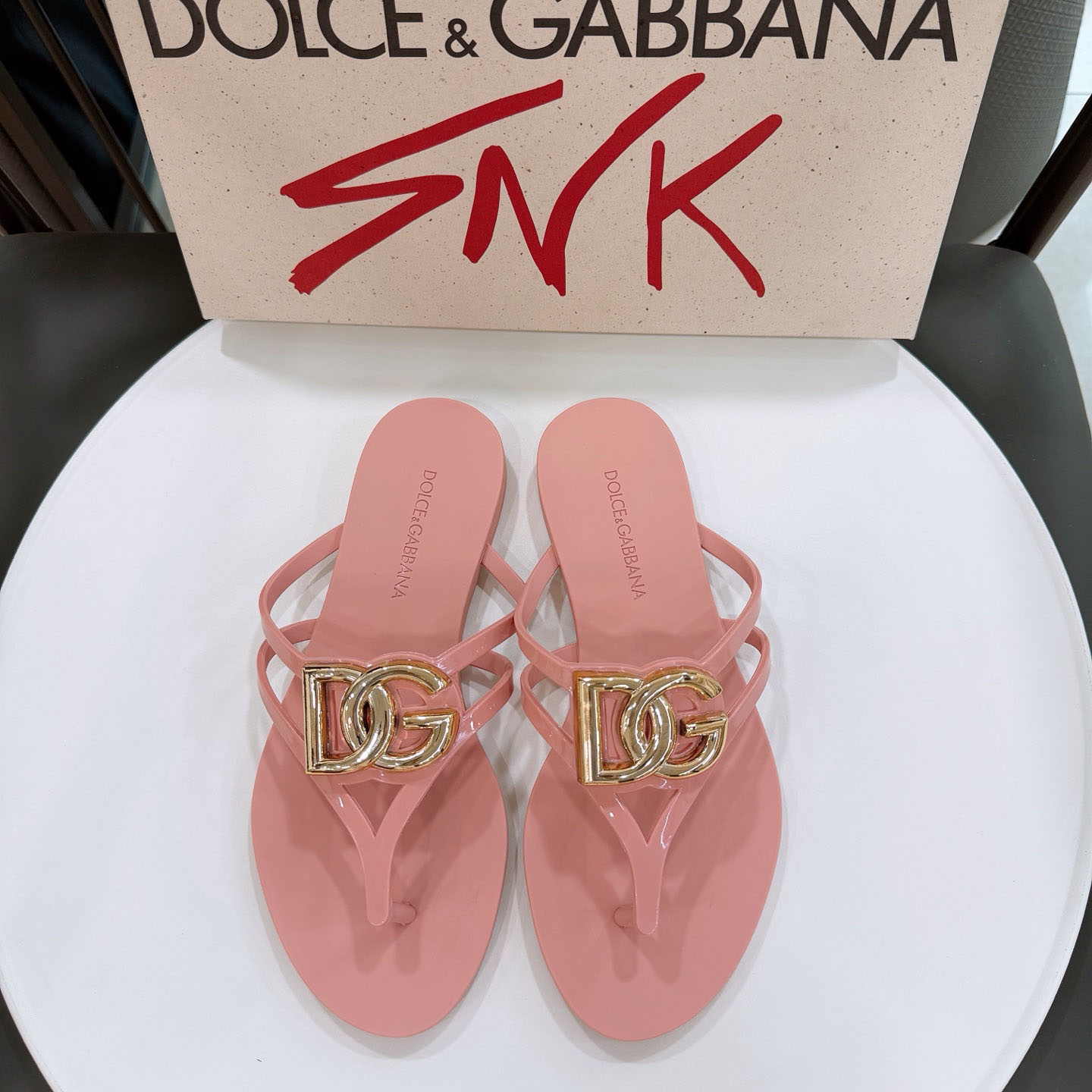 Dolce & Gabbana Rubber Beachwear Slides With Logo - DopestKickz
