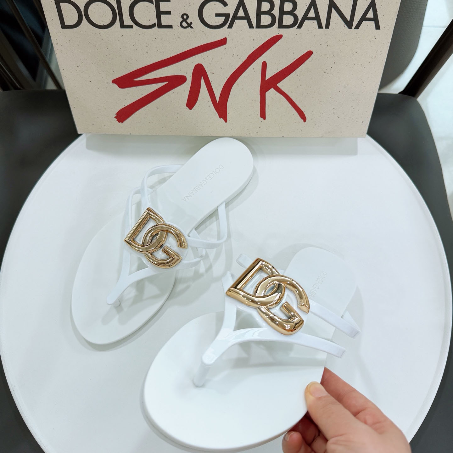Dolce & Gabbana Rubber Beachwear Slides With Logo - DopestKickz