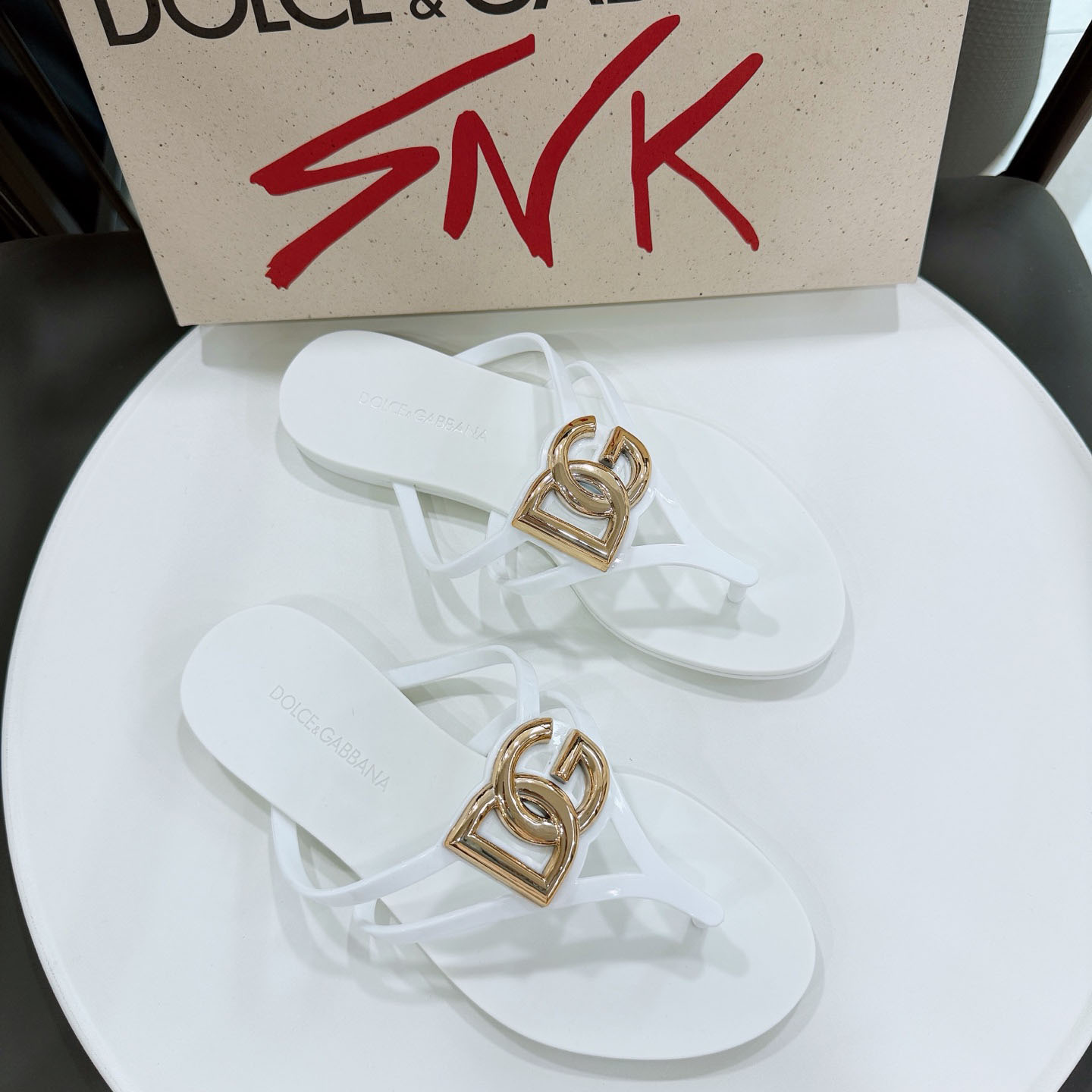 Dolce & Gabbana Rubber Beachwear Slides With Logo - DopestKickz