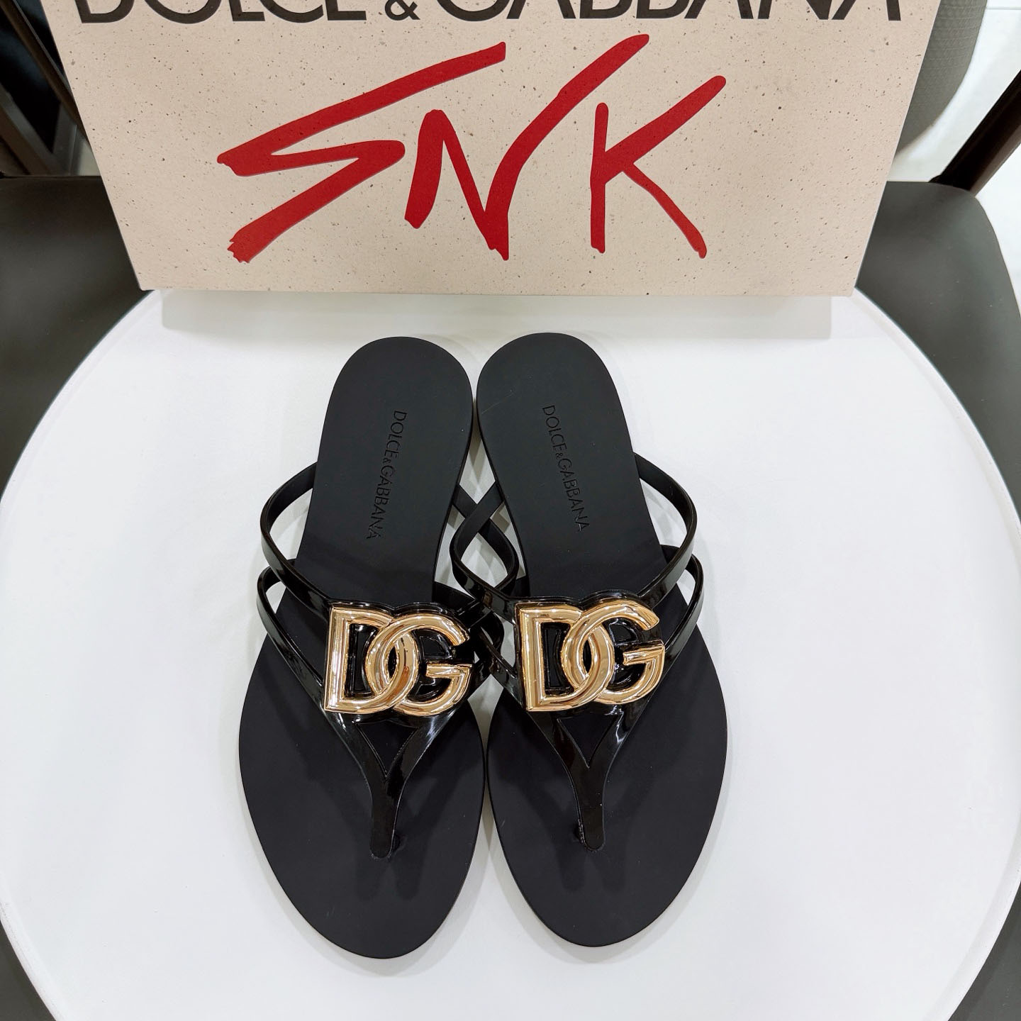 Dolce & Gabbana Rubber Beachwear Slides With Logo - DopestKickz