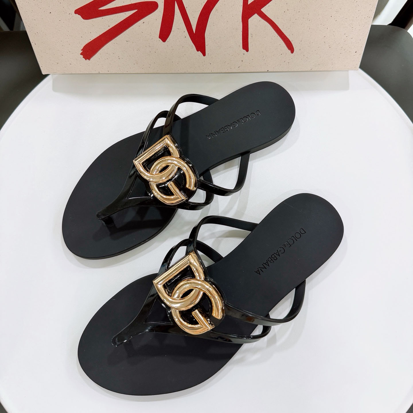 Dolce & Gabbana Rubber Beachwear Slides With Logo - DopestKickz