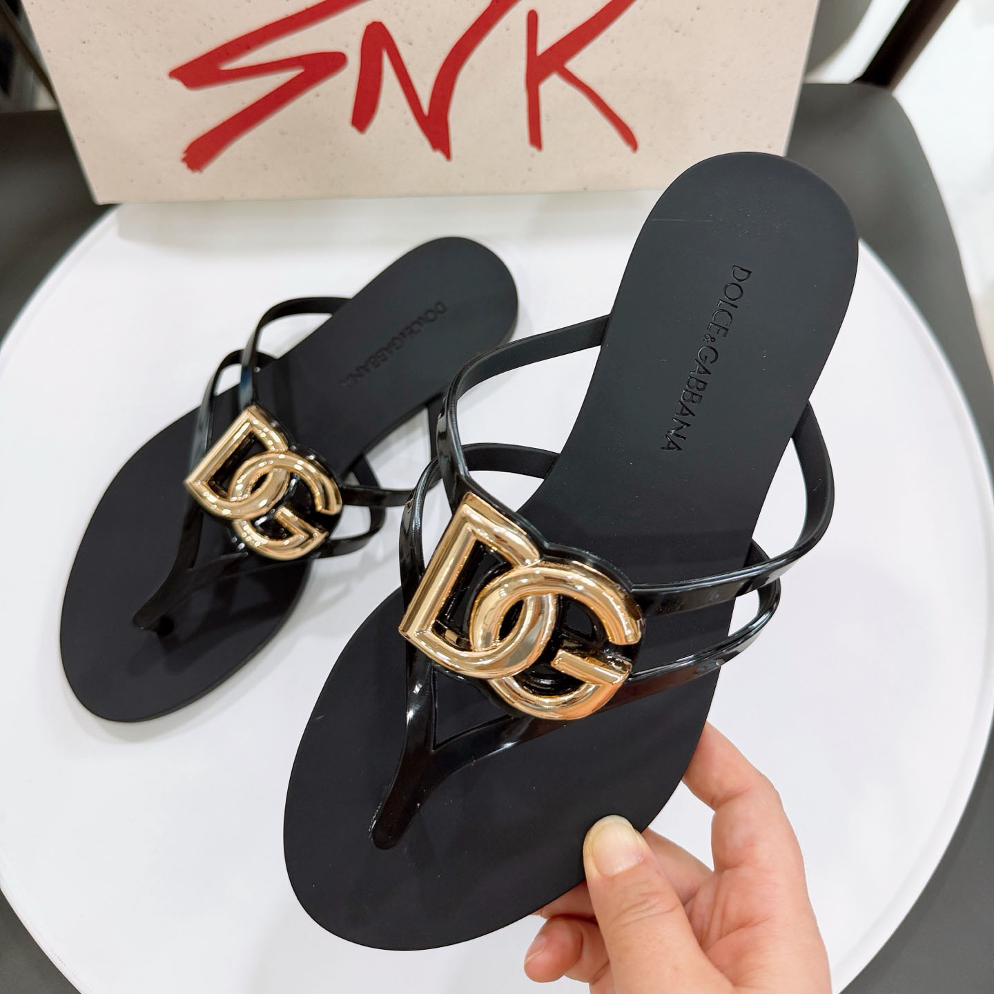 Dolce & Gabbana Rubber Beachwear Slides With Logo - DopestKickz