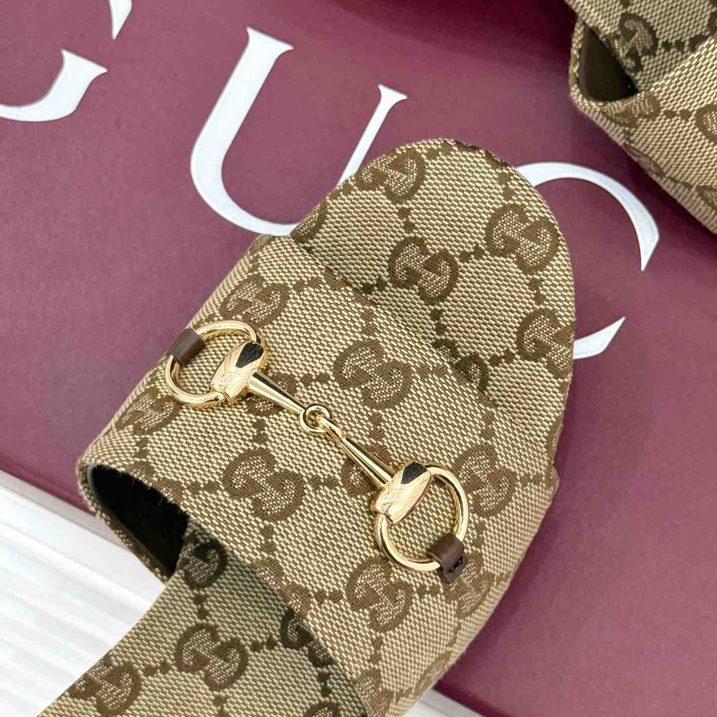 Gucci Women's slide sandal with Horsebit - DopestKickz