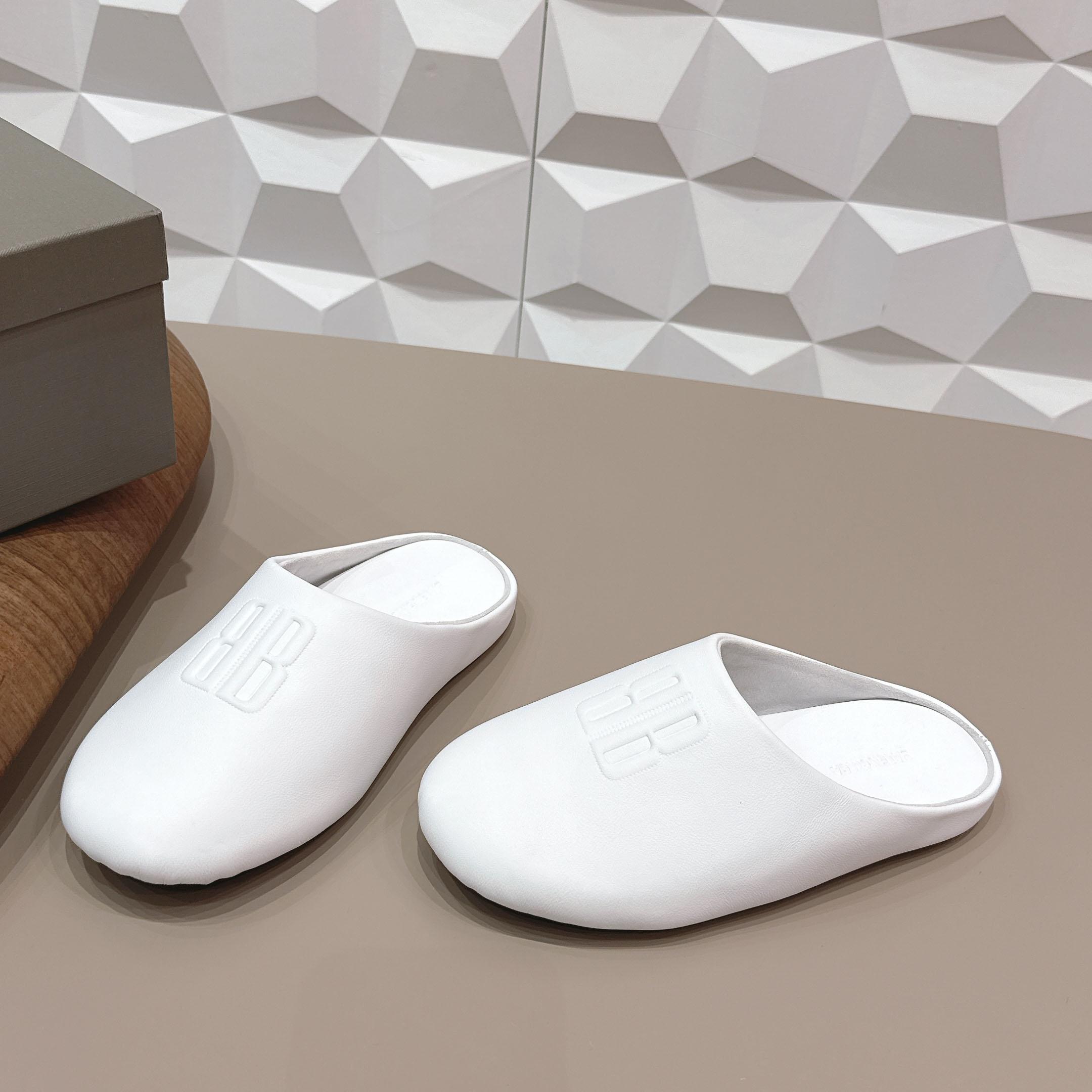 Balenciaga Château Flat Mules - DopestKickz