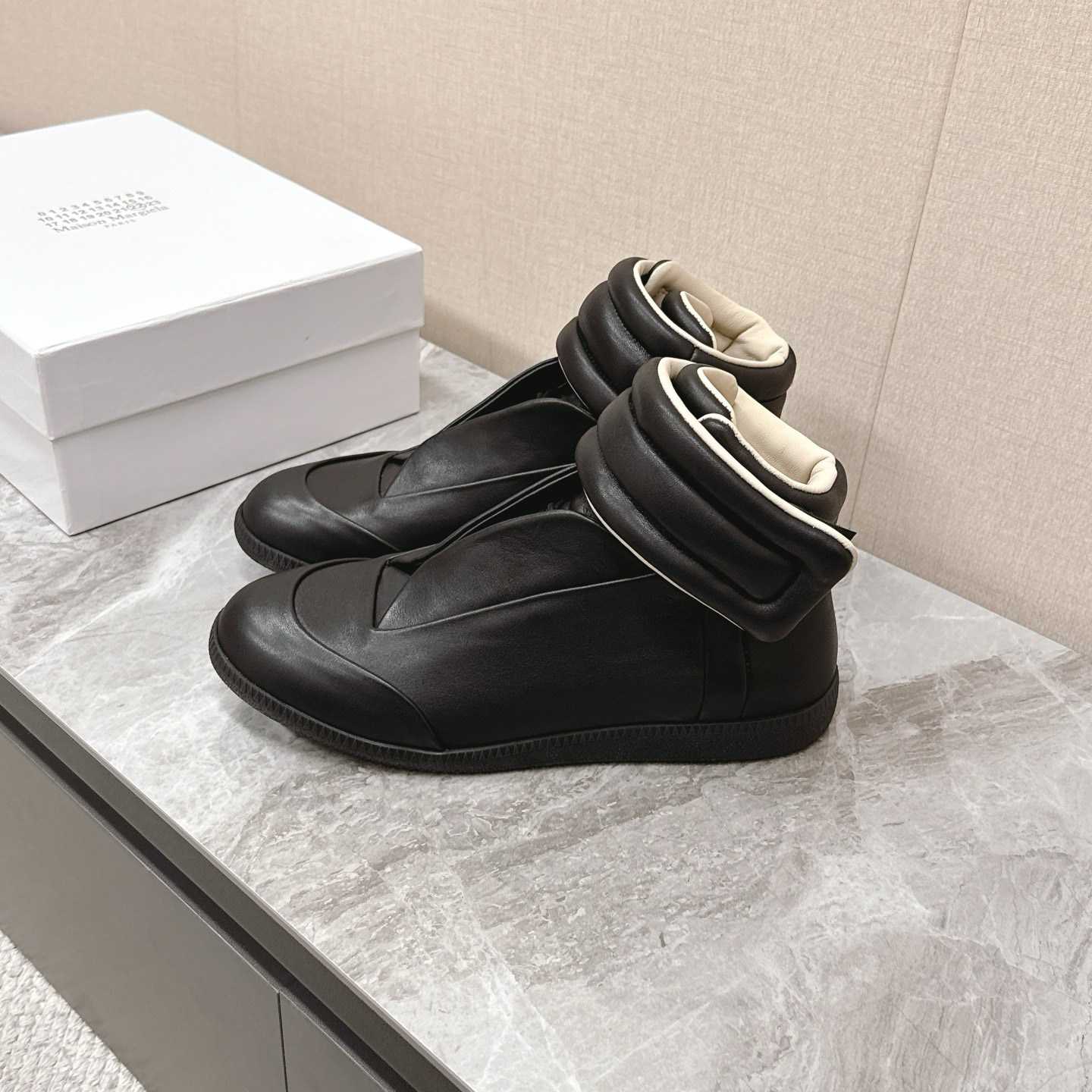 Maison Margiela Future Sneakers - DopestKickz