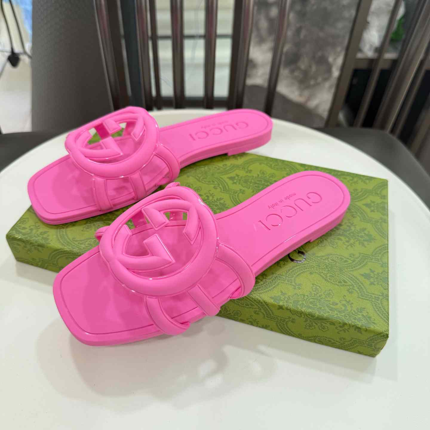 Gucci Wmns Interlocking G Slide Sandal - DopestKickz