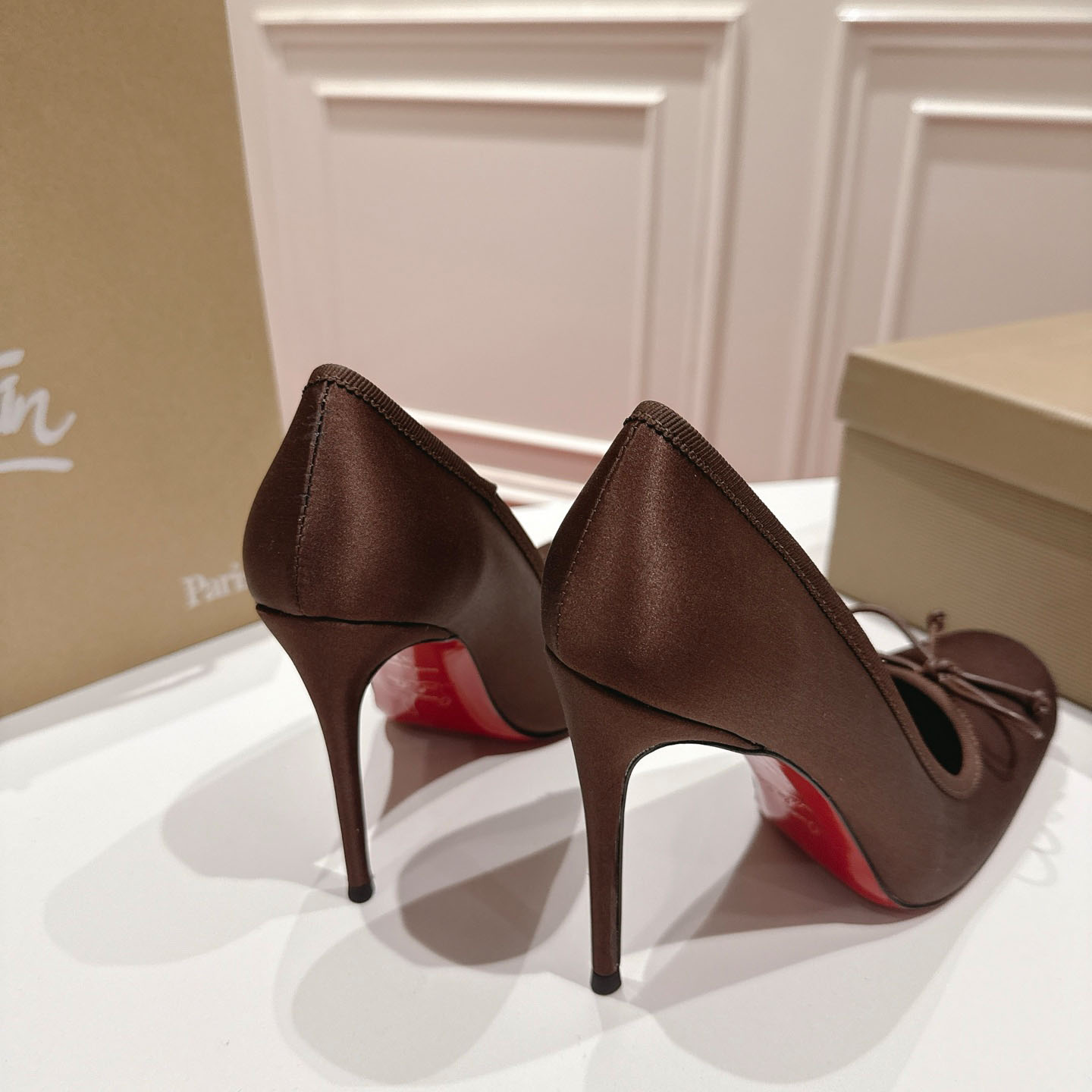 Christian Louboutin Cassia Nodo 100 mm Pumps  Crepe Satin - DopestKickz