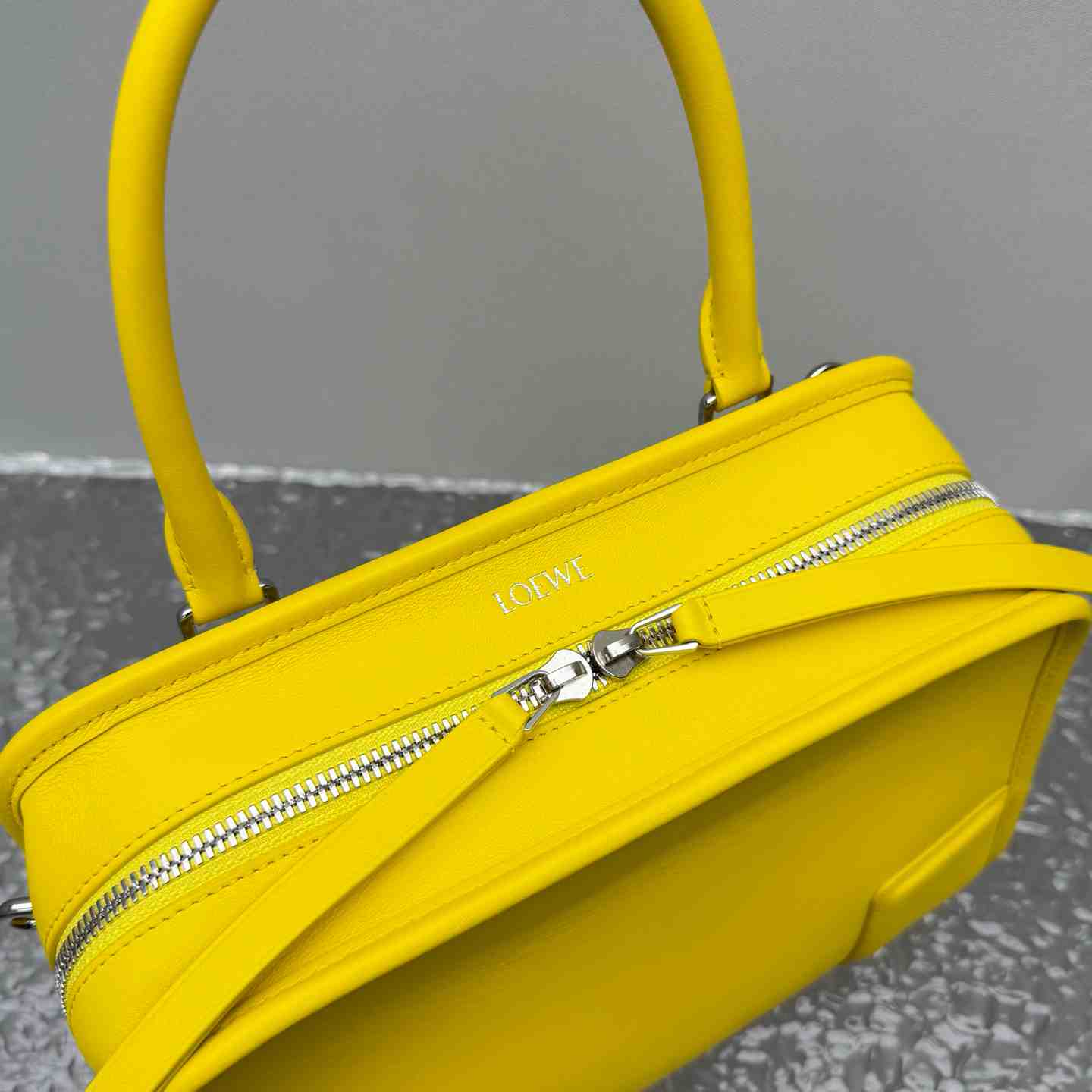 Loewe Small Amazona 180 Bag In Soft Calfskin - DopestKickz