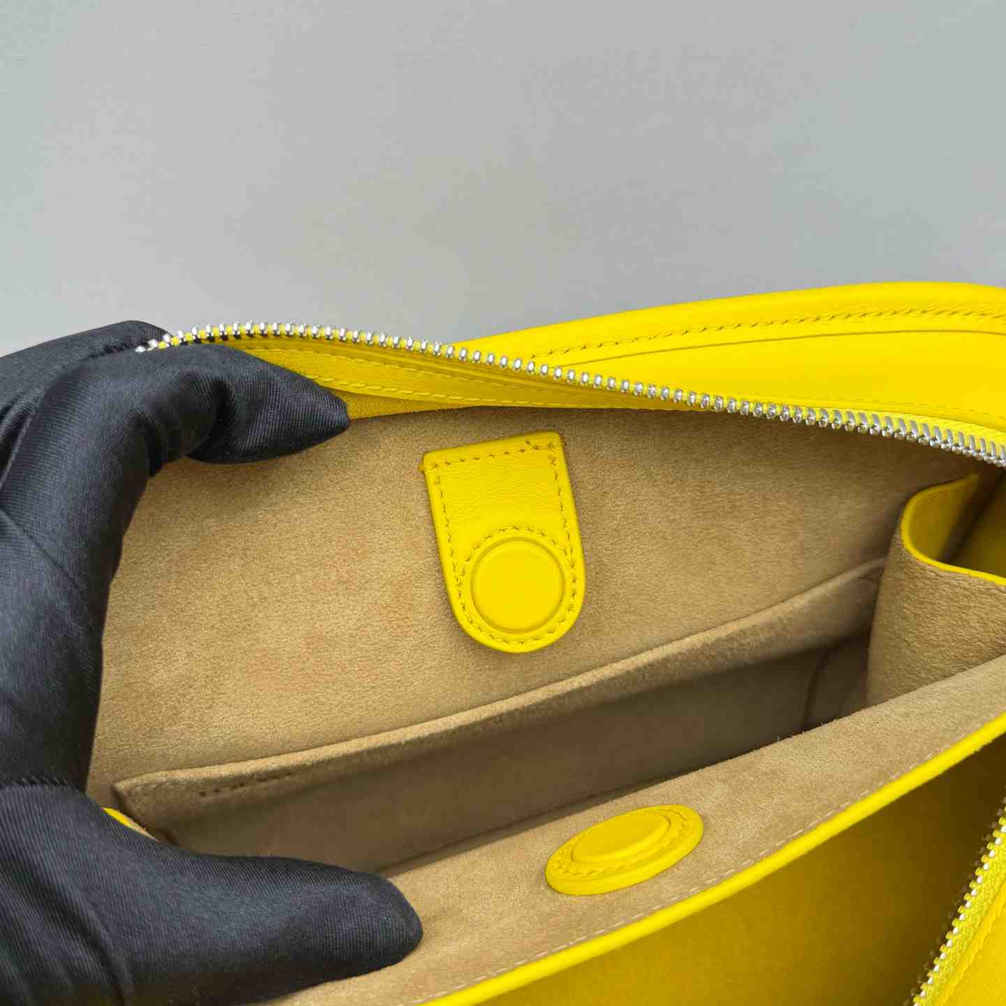 Loewe Small Amazona 180 Bag In Soft Calfskin - DopestKickz