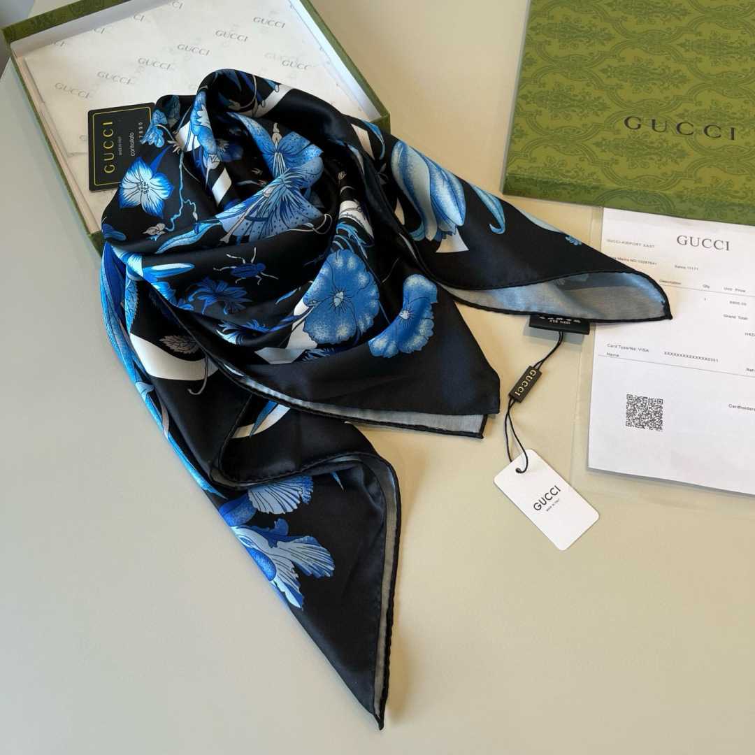 Gucci Floral Print Silk Carré Silk - DopestKickz