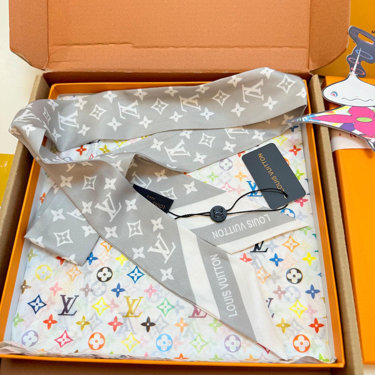 Louis Vuitton Monogram Silhouette BB Bandeau  - DopestKickz