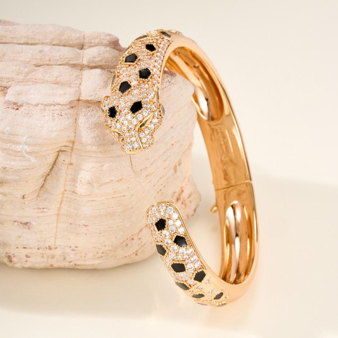 Cartier Panthère De Cartier Bracelet - DopestKickz