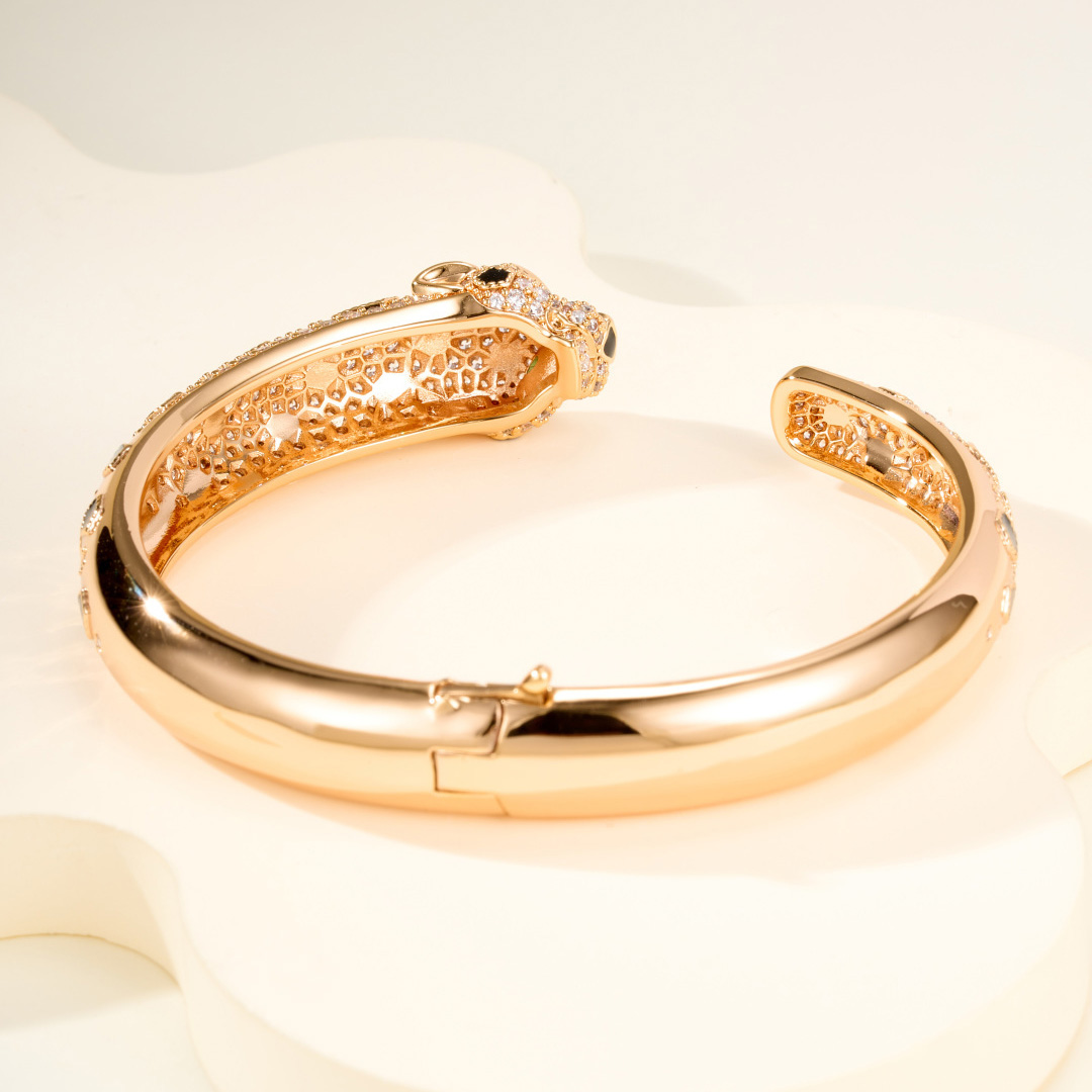 Cartier Panthère De Cartier Bracelet - DopestKickz